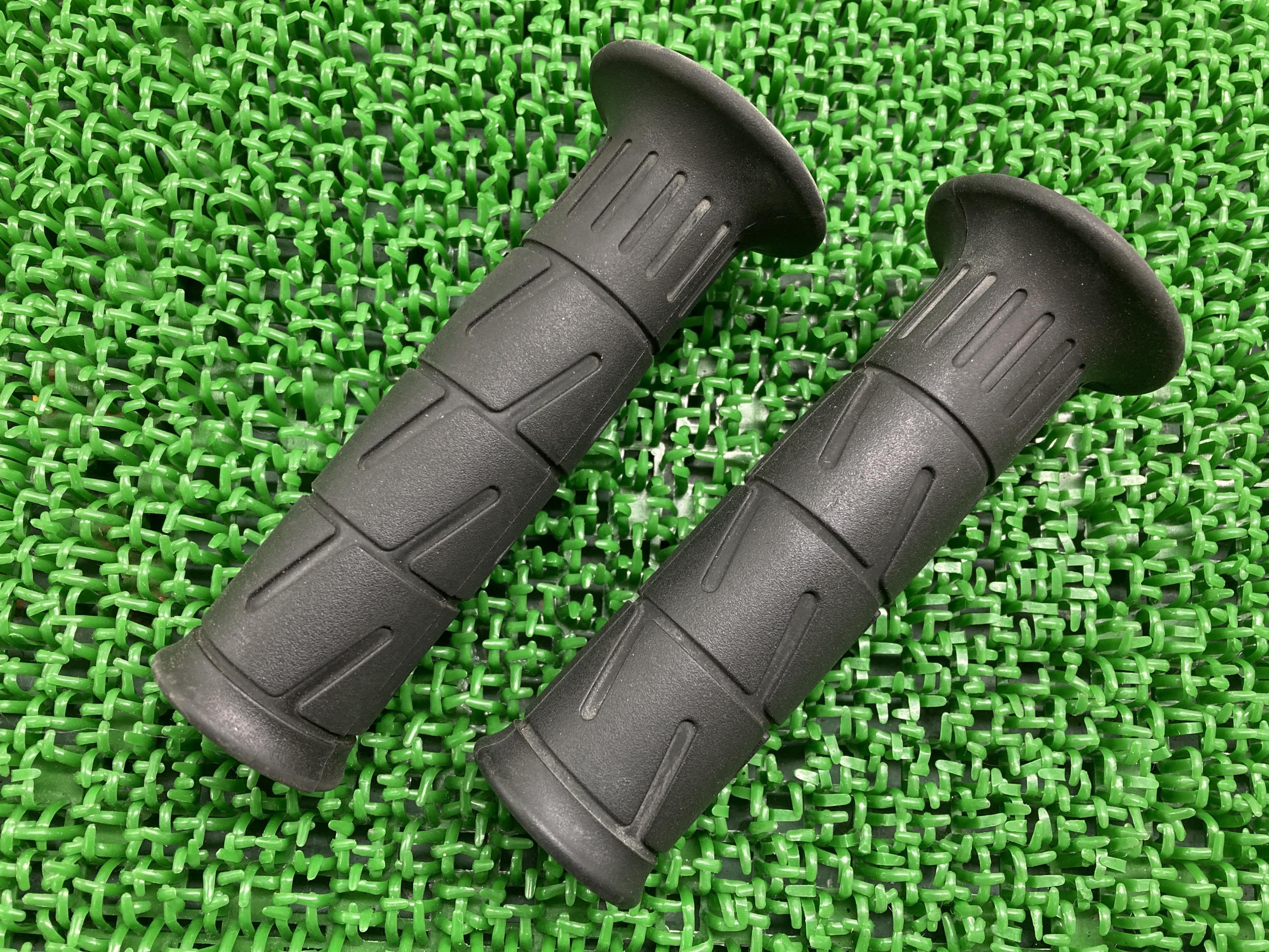 Z1000ハンドルグリップ左右カワサキ純正バイク部品ZRT000B破れ無し品薄希少品車検Genuine【中古】 56