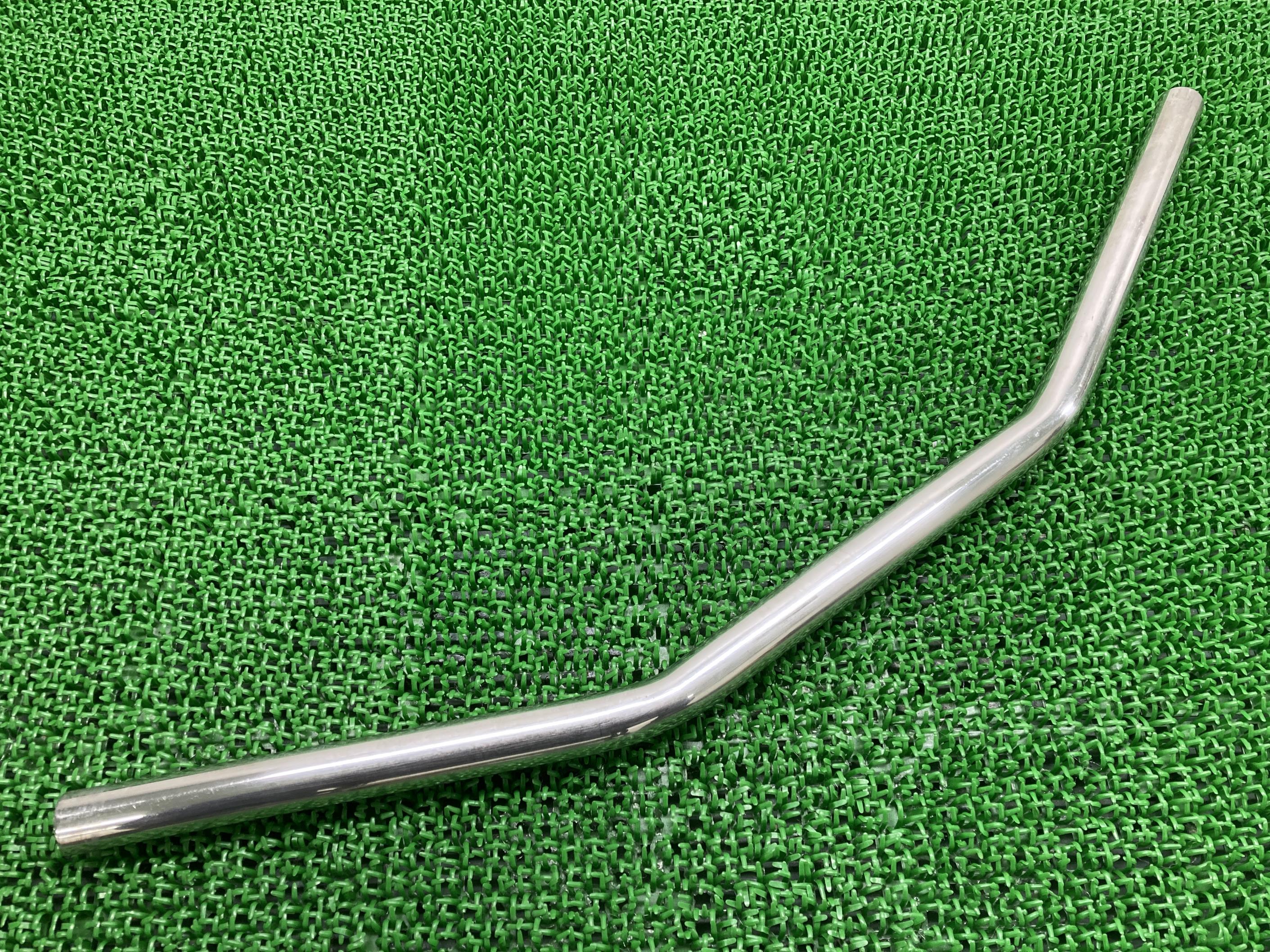 ネオファクトリー製スティード400ハンドル社外バイク部品NC26680mm曲がり無しコンディション良好ドラッグバー品薄【中古】 96