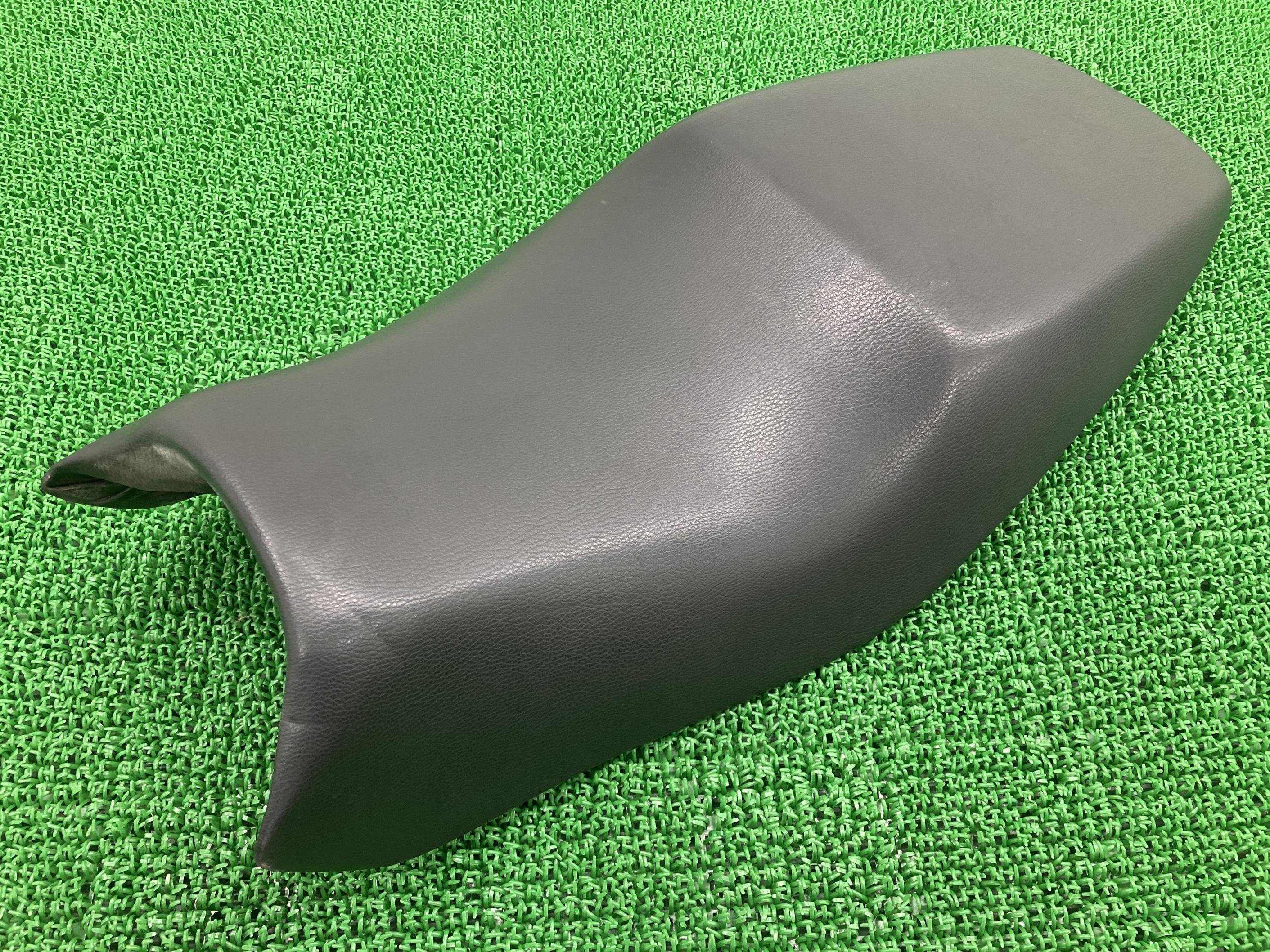 ST4 シート ドゥカティ 純正 バイク 部品 ST2 張替え用に 品薄 希少品 車検 Genuine 【中古】 98