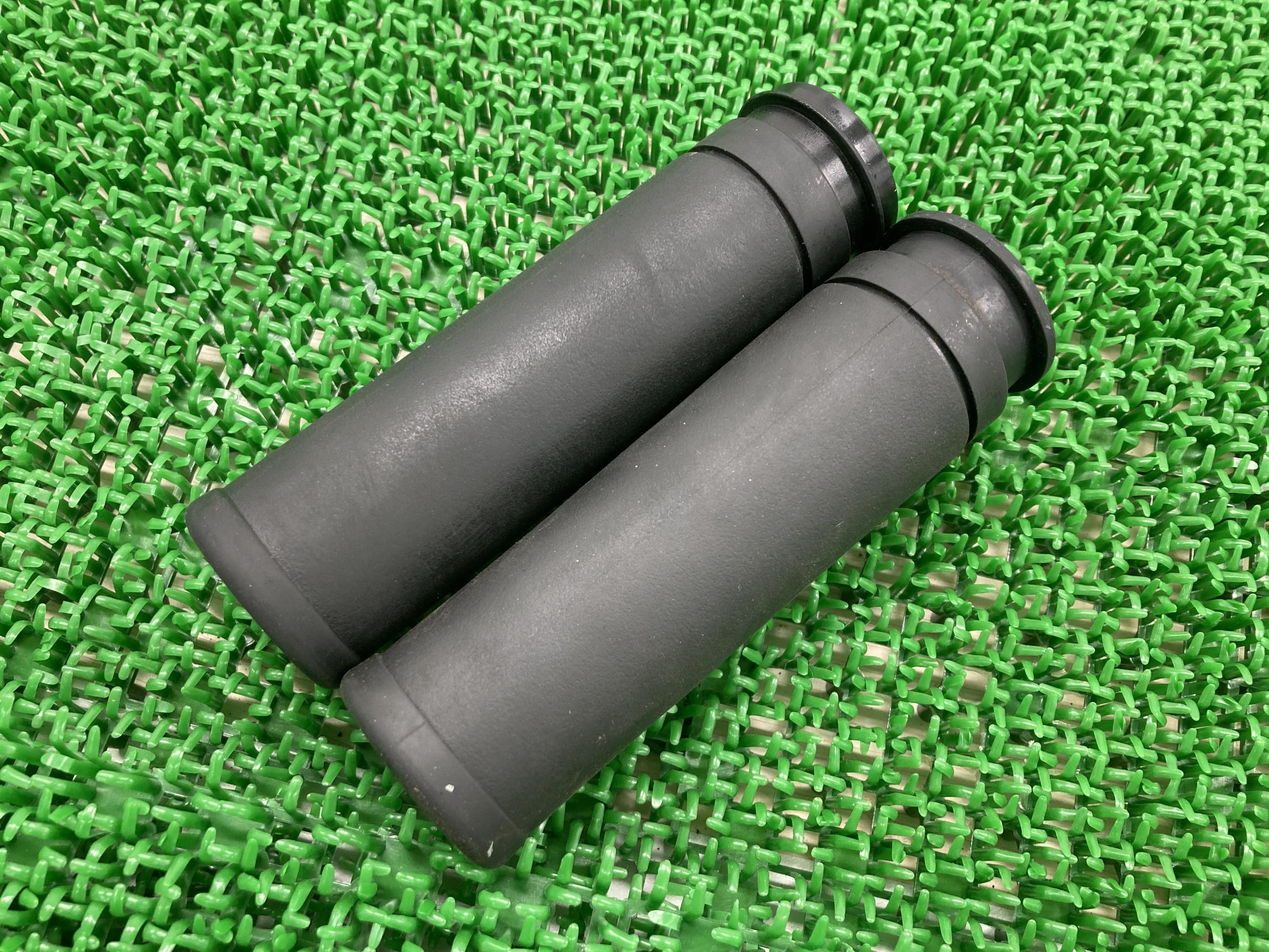 ハンドルグリップ左右ハーレー純正バイク部品電子スロットル用破れなしソフテイルダイナツーリングコンディション良好車検Genuine【中古】 1