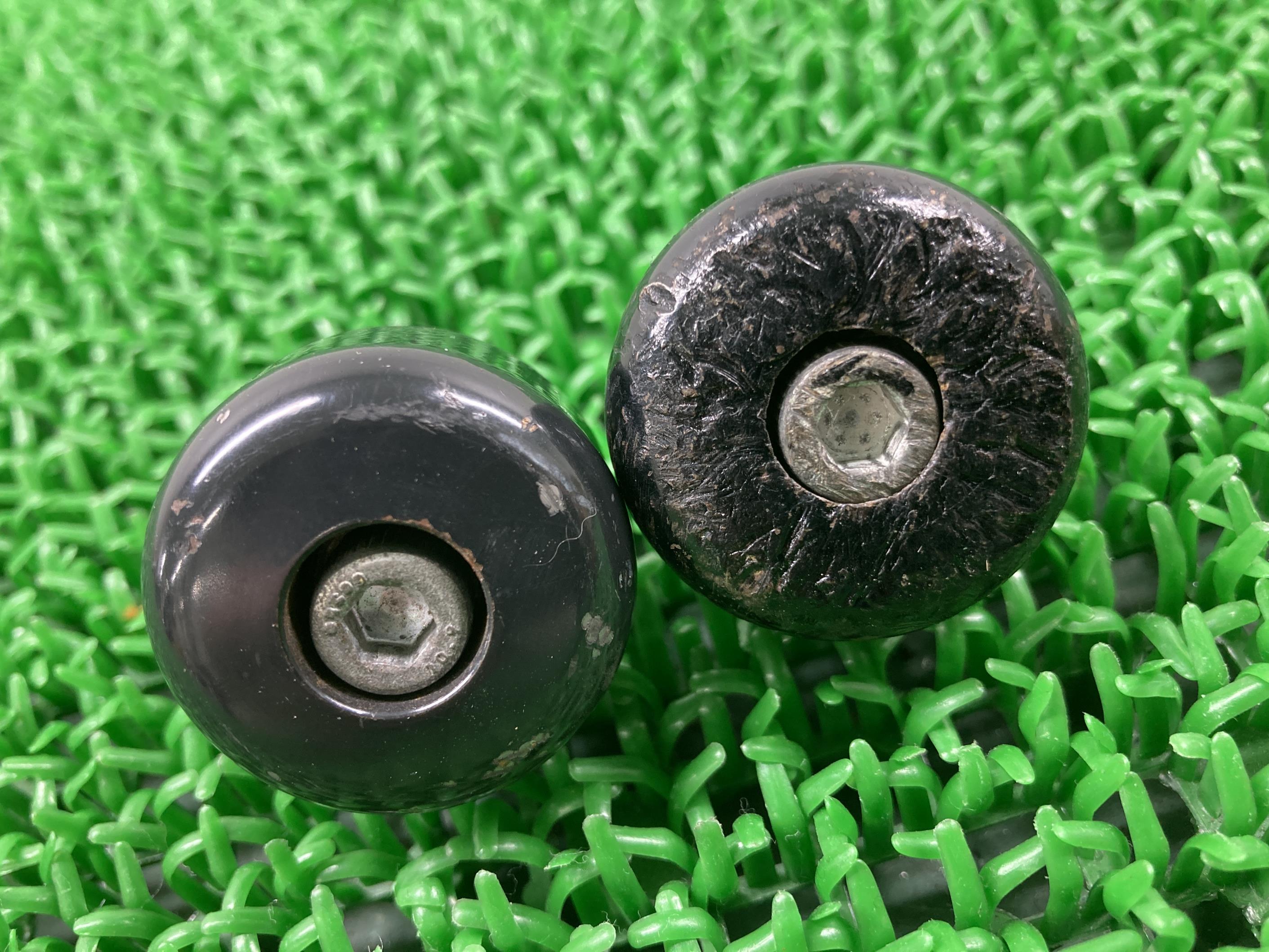 YZF-R6ハンドルバーエンド左右JYARJ16N98A000***ヤマハ純正バイク部品RJ16ペイント素材に割れ欠け無し品薄希少品グリップエンド車検Genui...