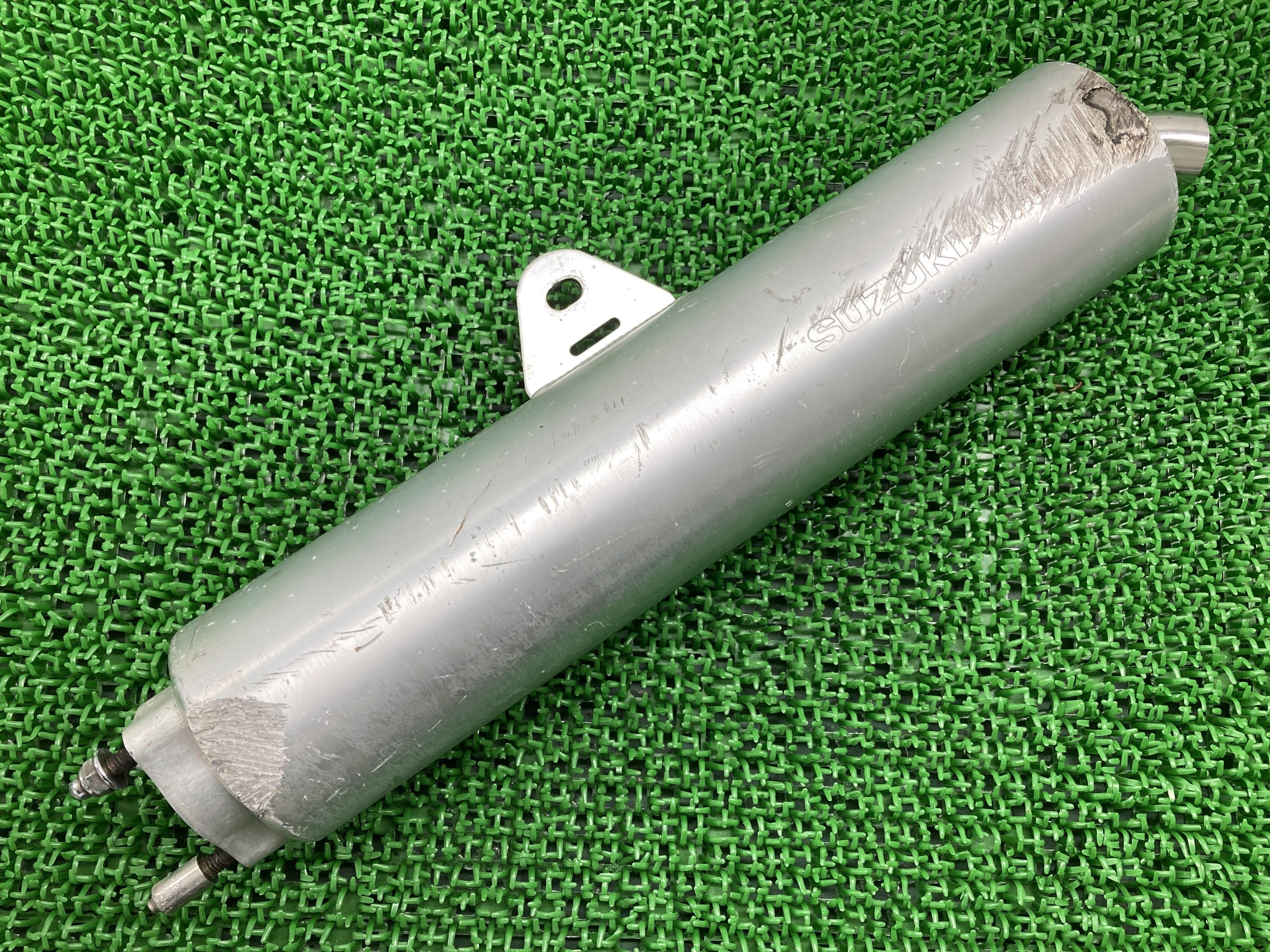 RGV250ガンマSP サイレンサーマフラー 左 スズキ 純正 バイク 部品 VJ23A 機能的問題なし 品薄 希少品 チャンバーサイレンサー 車検 Genuine 【中古】 22