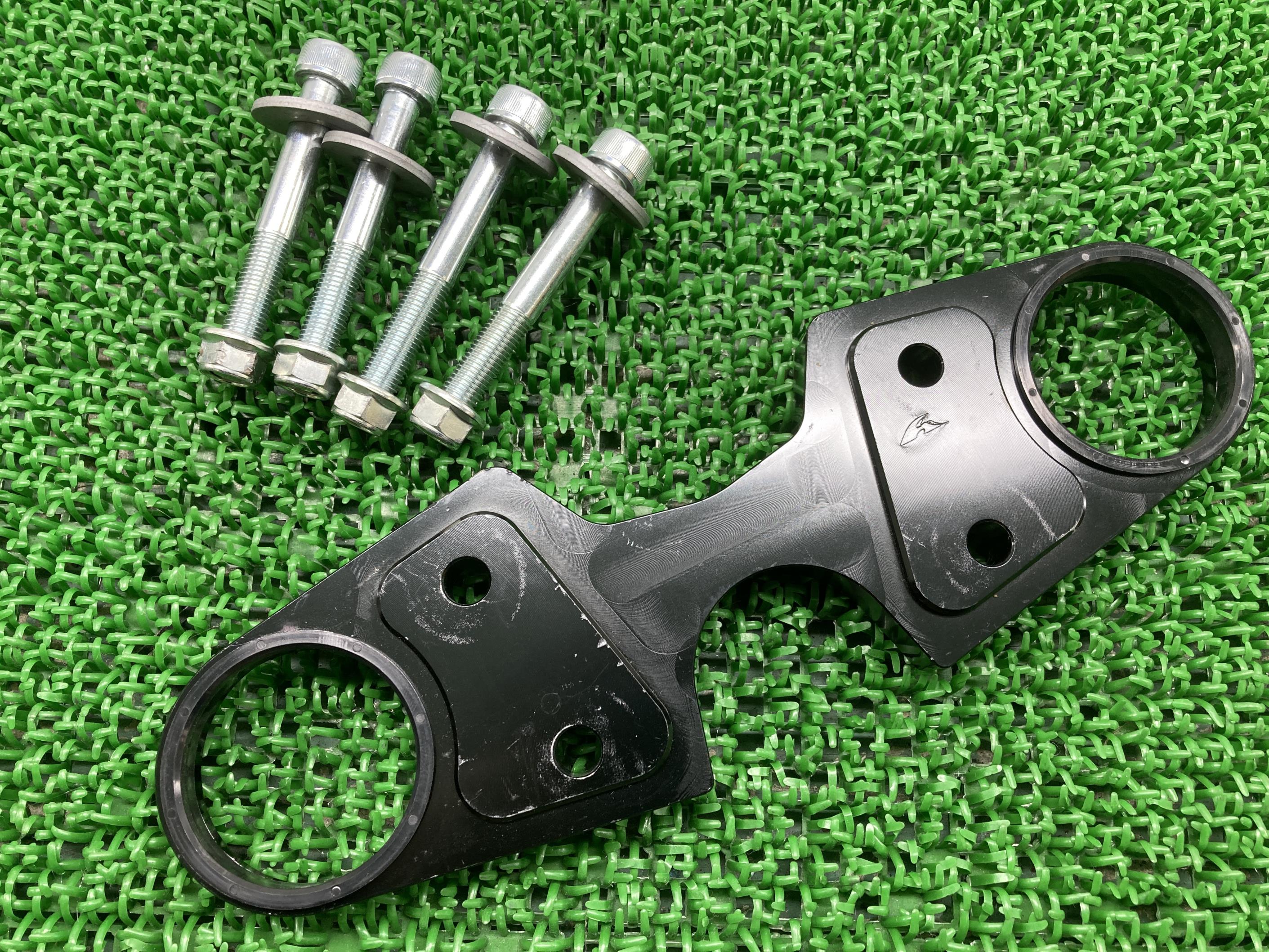 ハリケーン製GSX1300Rハヤブサハンドルアップスペーサー社外バイク部品GX72A08-17年割れ欠け無し品薄希少品【中古】 43