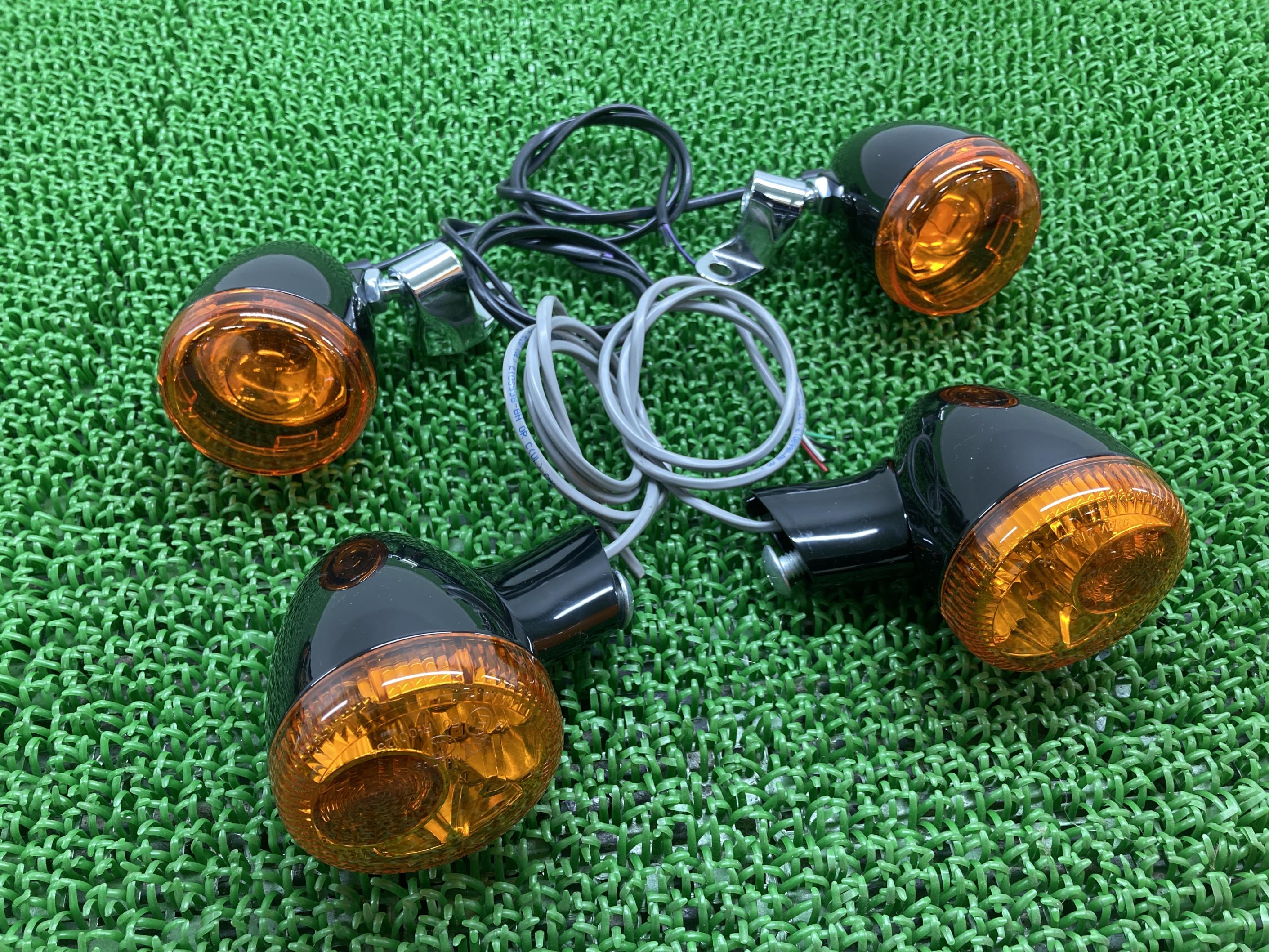 FLSTFB1580ウインカー黒ハーレー純正バイク部品ファットボーイローコケキズ無し修復素材に車検Genuine【中古】