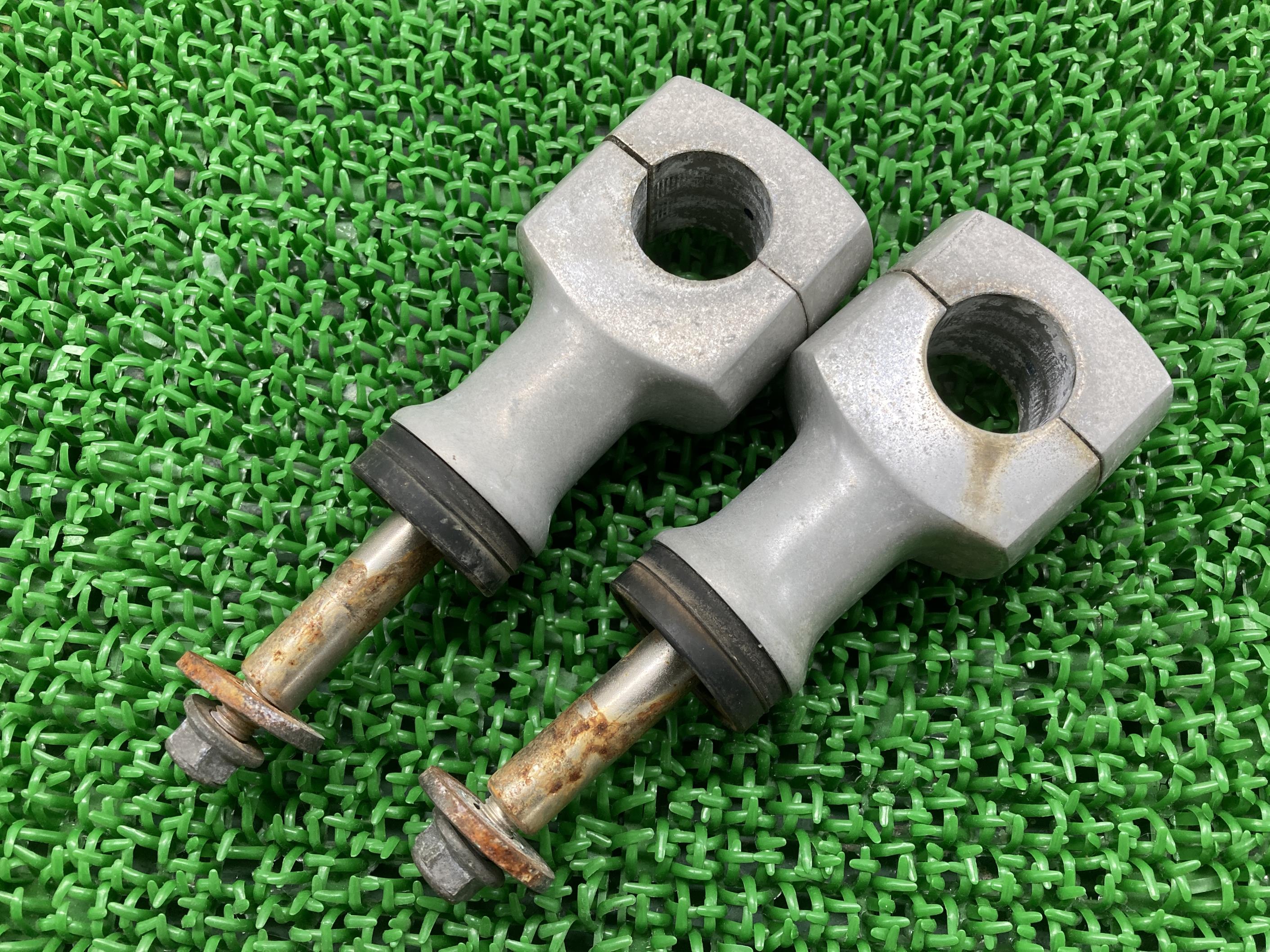 シャドウ400ハンドルポスト左右ホンダ純正バイク部品NC34曲がり無し割れ欠け無し品薄希少品ライザー車検Genuine【中古】 15