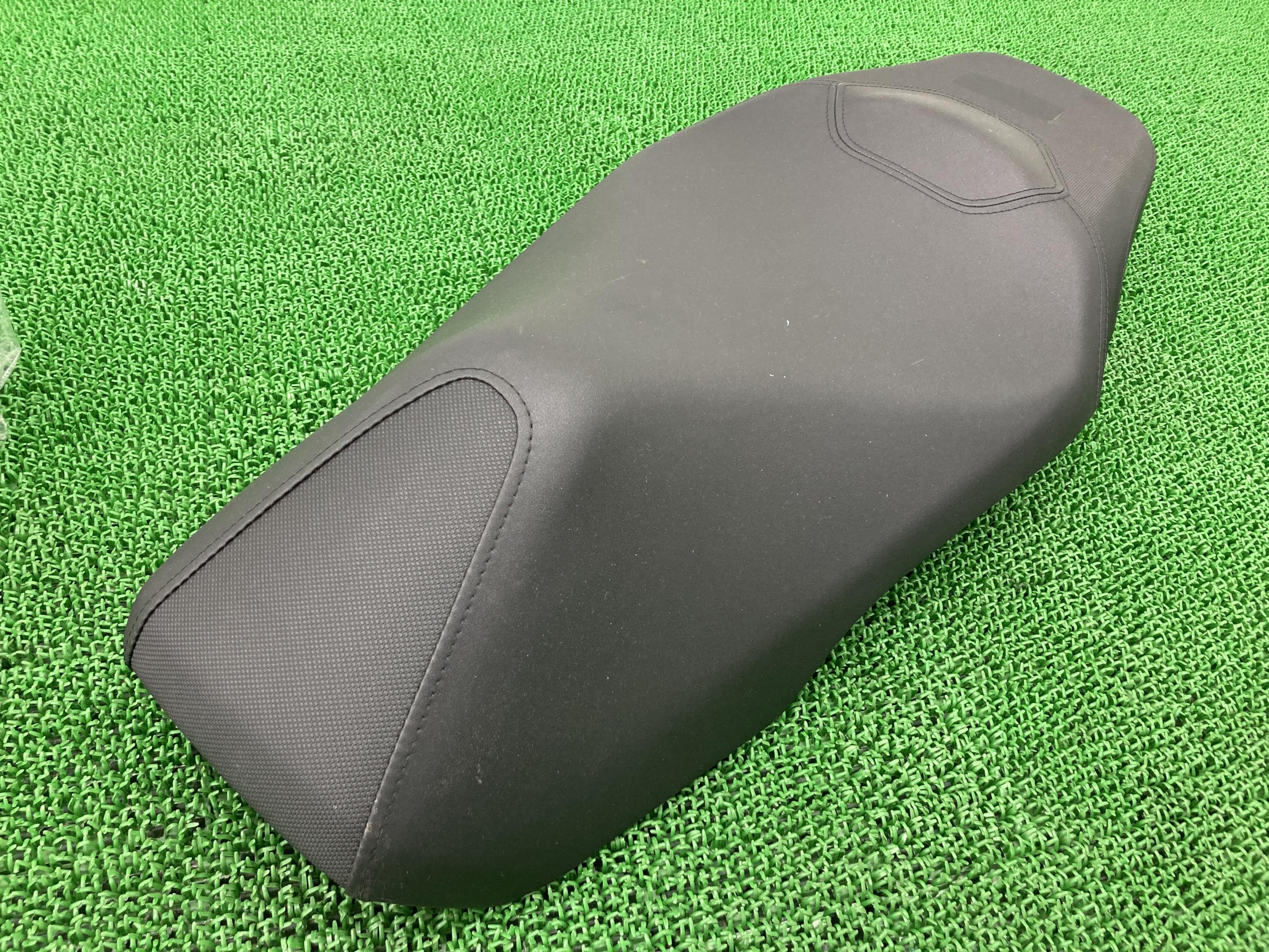 ADV150 シート ホンダ 純正 バイク 部品 KF38 コンディション良好 破れ無し 品薄 希少品 車検 Genuine 【中古】 42