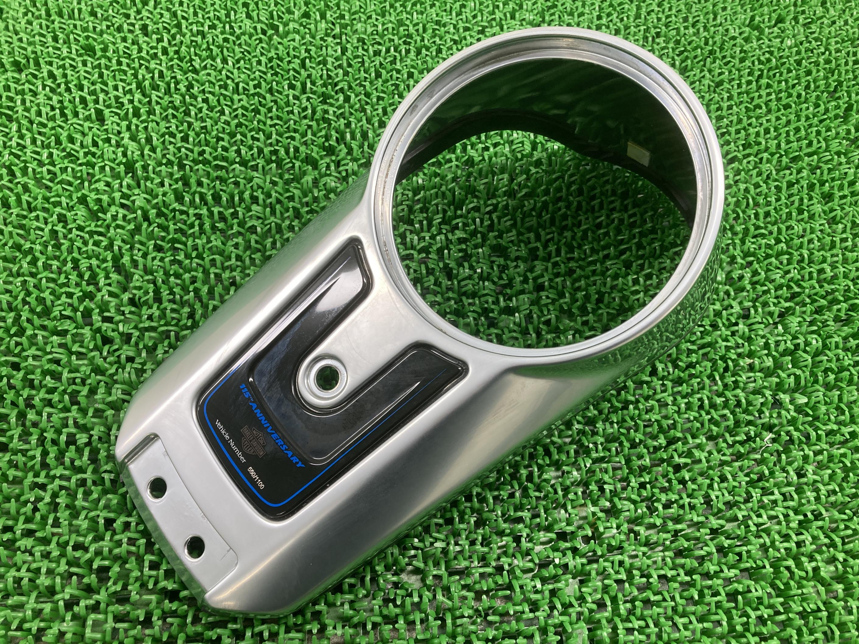 FLFBS メーターカバー ハーレー 純正 バイク 部品 ソフテイル ファットボーイ114 115thモデル 900台限定モデル 車検 Genuine 【中古】...