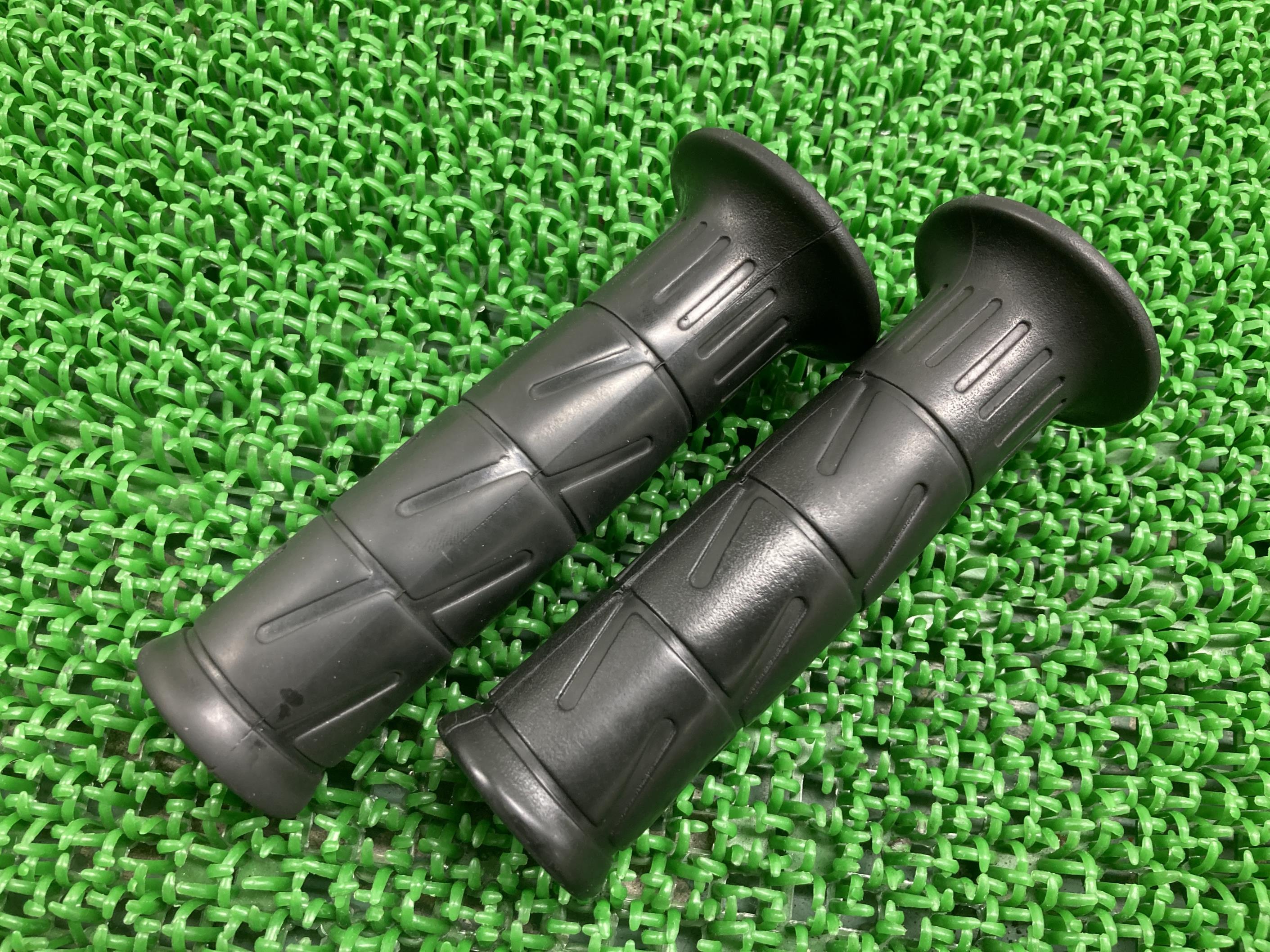 ZRX1100ハンドルグリップ左右カワサキ純正バイク部品ZRT10C破れ無し品薄希少品車検Genuine【中古】 83