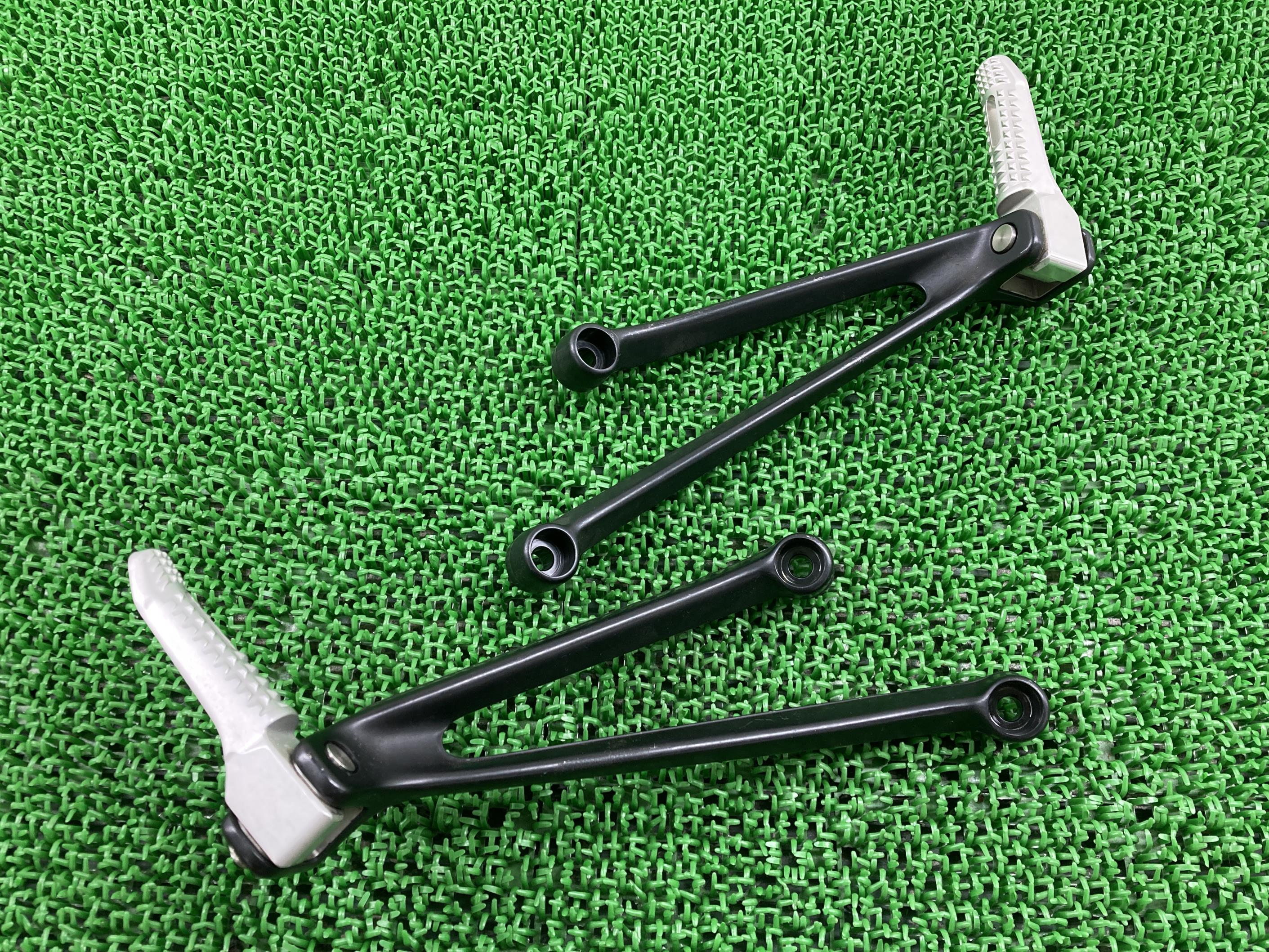 S1000RR タンデムステップ 左右 WB10D500XH BMW 純正 バイク 部品 曲がり無し コンディション良好 車検 Genuine 【中古】 91