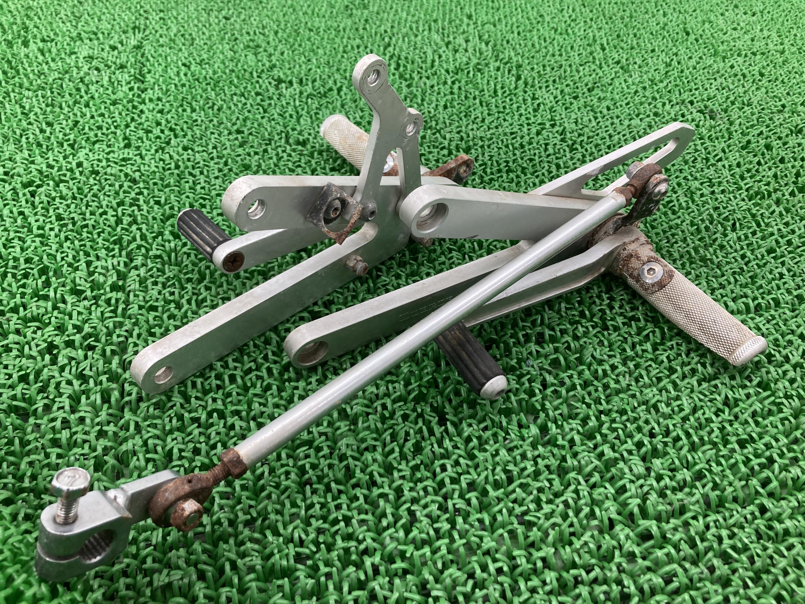 コワース製GSX-R400バックステップ左右社外バイク部品GK73A5型6型COERCEアルミレーシングステップ【中古】 52