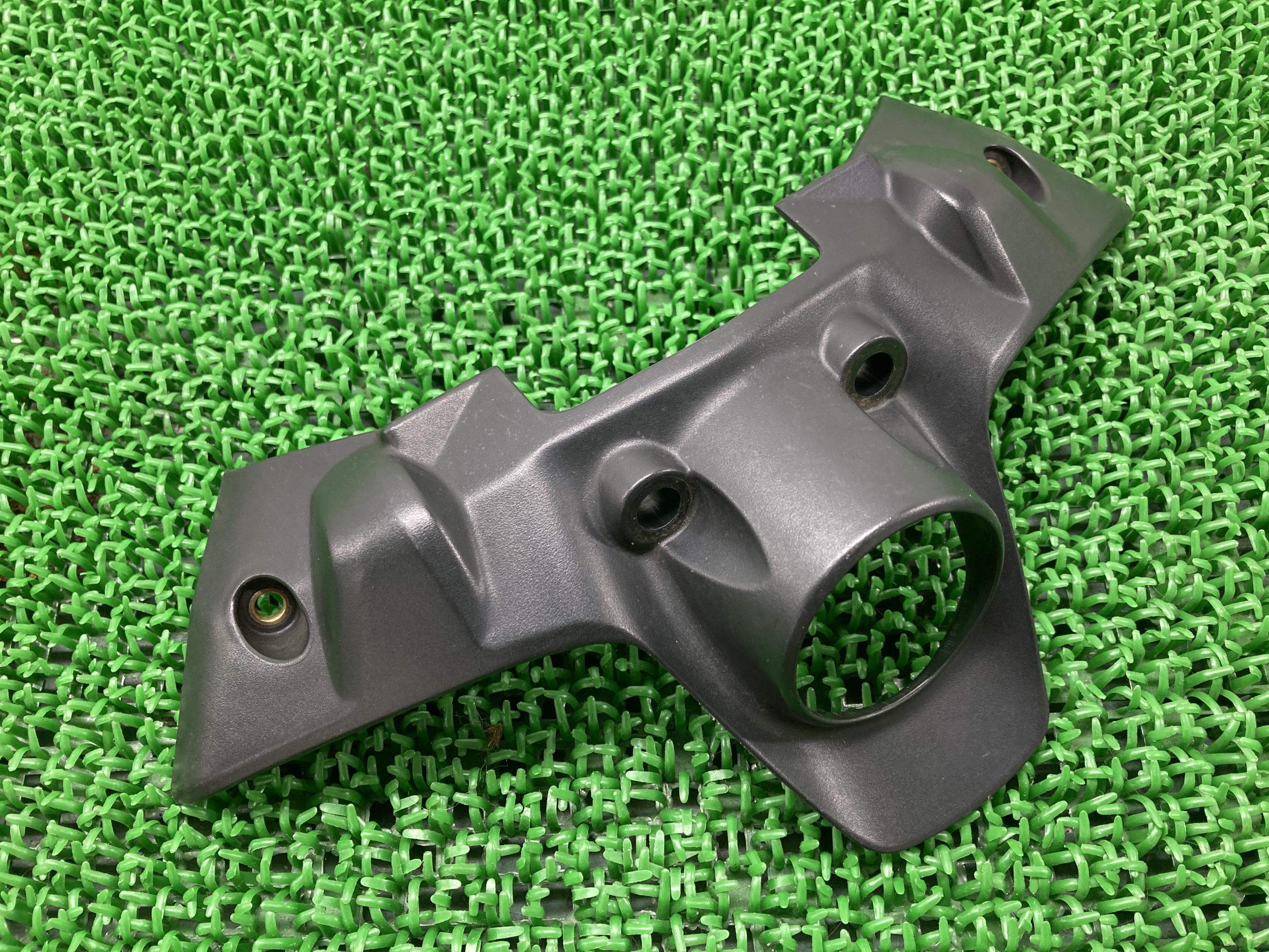 1199パニガーレ キーシリンダーカバー ドゥカティ 純正 バイク 部品 1199Panigale コンディション良好 割れ欠け無し 品薄 車検 Genuine 【中古】