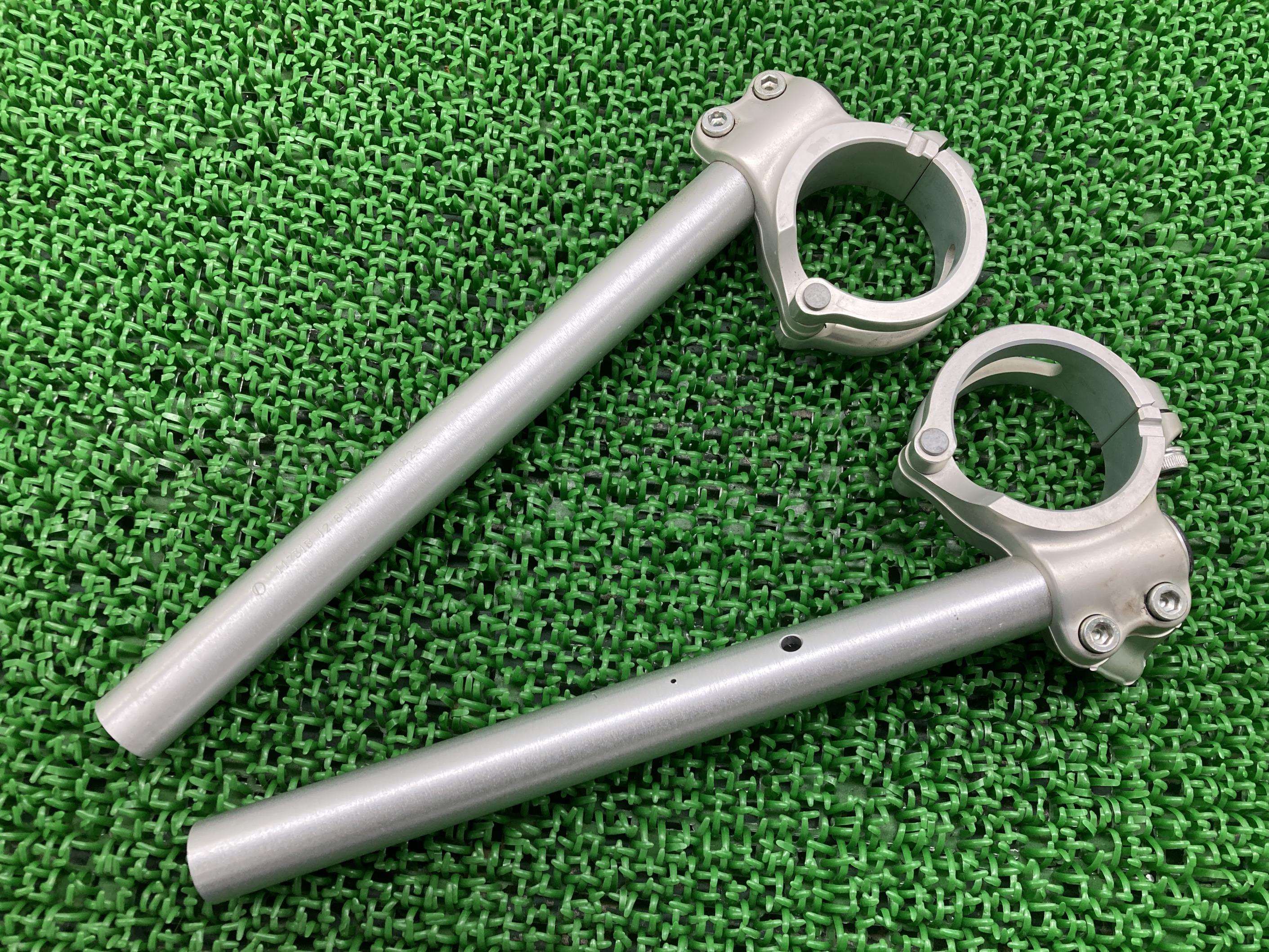 1199パニガーレS セパレートハンドル 左右 ZDMH802JADB011*** ドゥカティ 純正 バイク 部品 ZDMH802J 11731B 11741B...