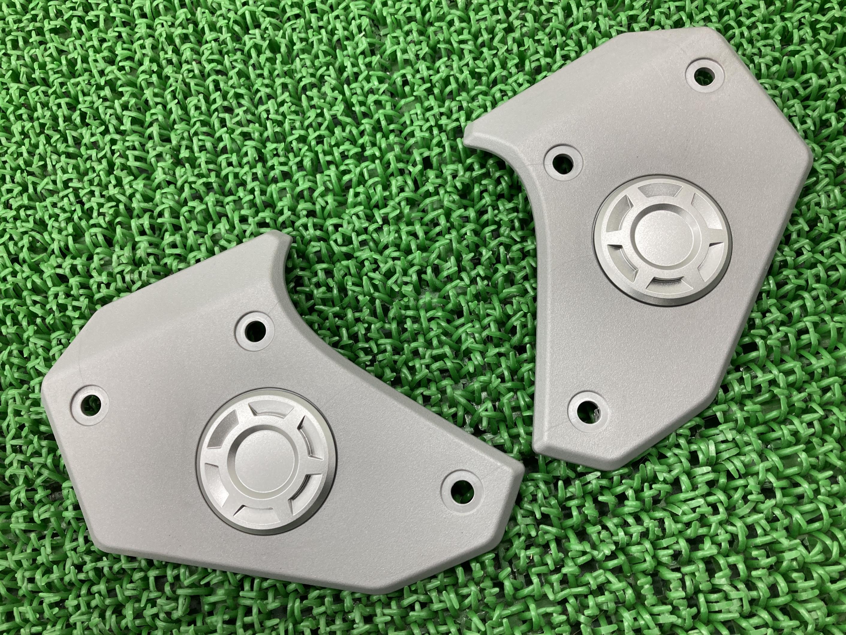 GL1800 ピボットカバー 左右 ホンダ 純正 バイク 部品 SC79 ゴールドウイング コンディション良好 割れ欠け無し 品薄 車検 Genuine 【中古】