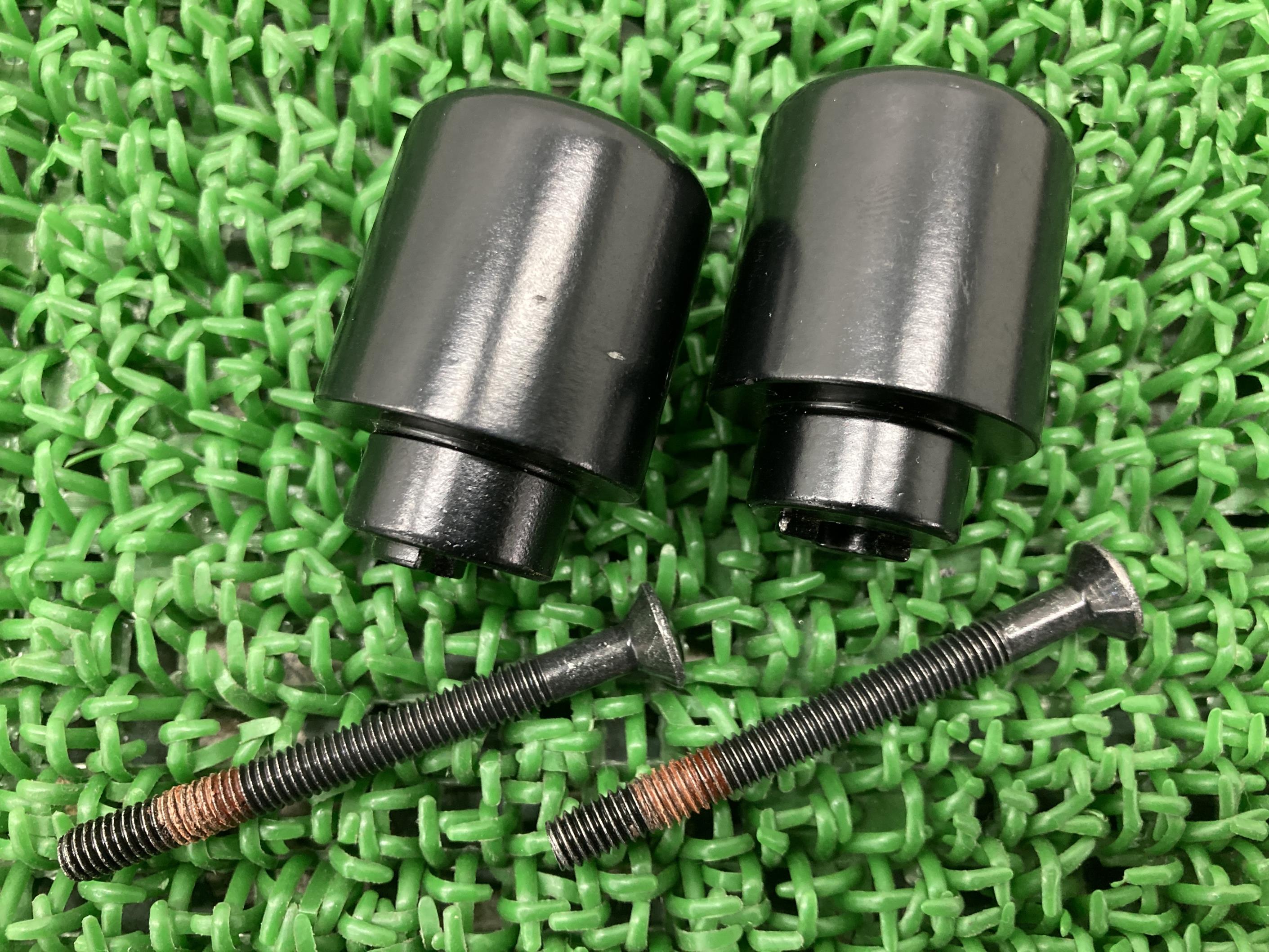 GL1800ハンドルバーエンド左右ホンダ純正バイク部品SC79コケキズ無し品薄希少品ハンドルウエイトグリップエンド車検Genuine【中古】 0