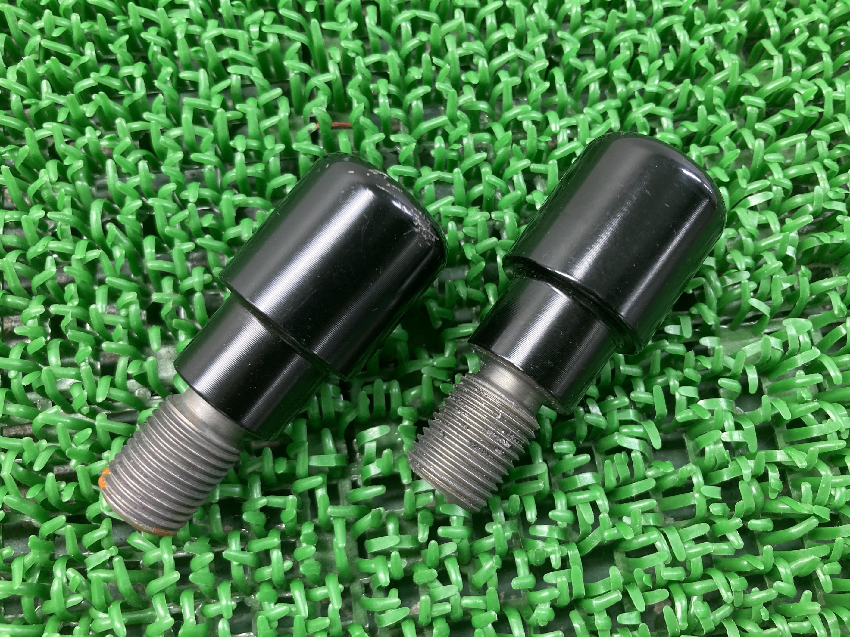 XSR900ハンドルバーエンド左右ヤマハ純正バイク部品RN46JRN56JMT-09割れ欠け無し品薄希少品車検Genuine【中古】 72