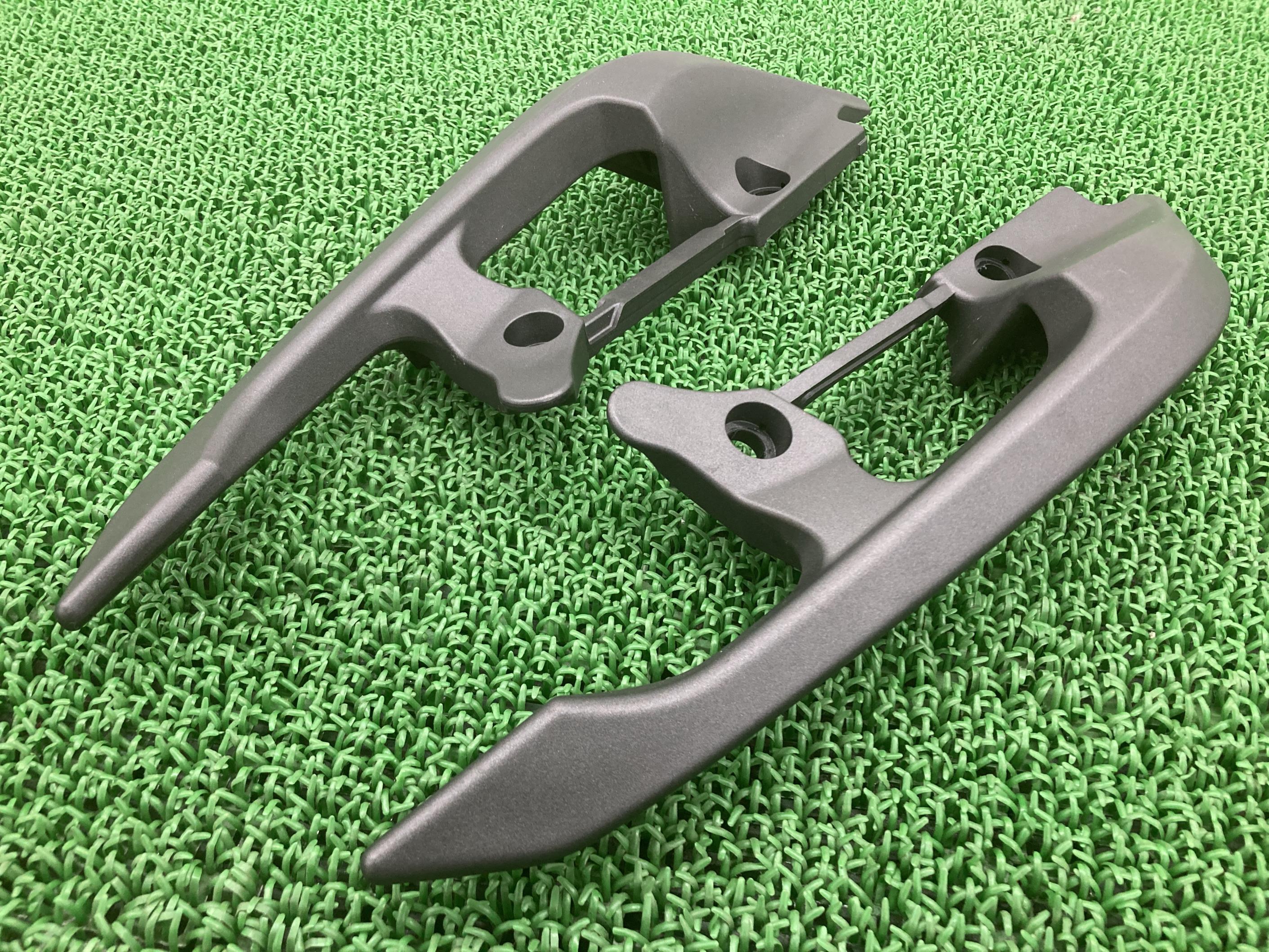 NC700X グラブバー 左右 ガンM ホンダ 純正 バイク 部品 RC63 コンディション良好 割れ欠け無し タンデ..