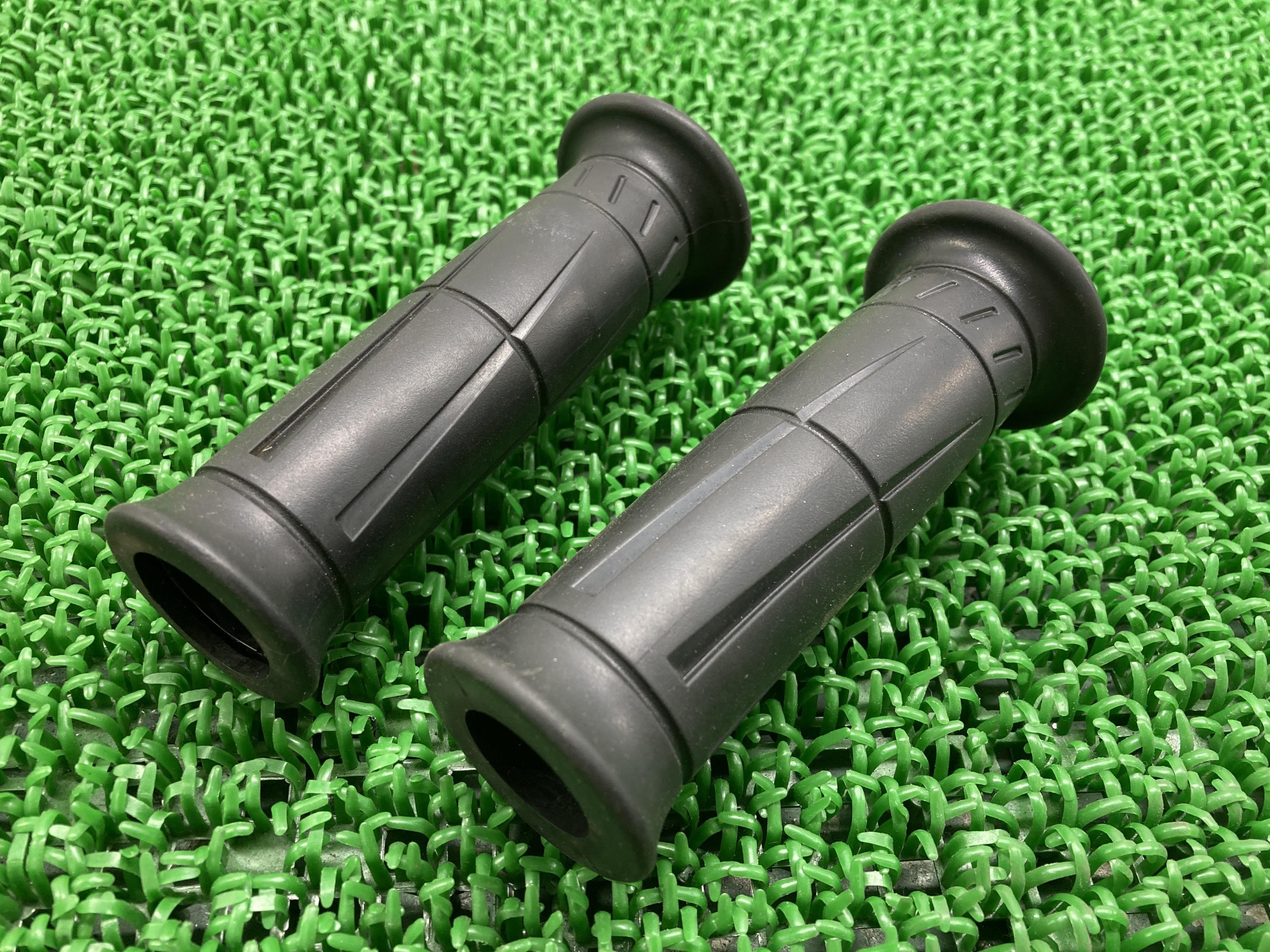 ゼファー1100ハンドルグリップ左右カワサキ純正バイク部品ZR1100AZRT10A破れ無し品薄希少品車検Genuine【中古】 61