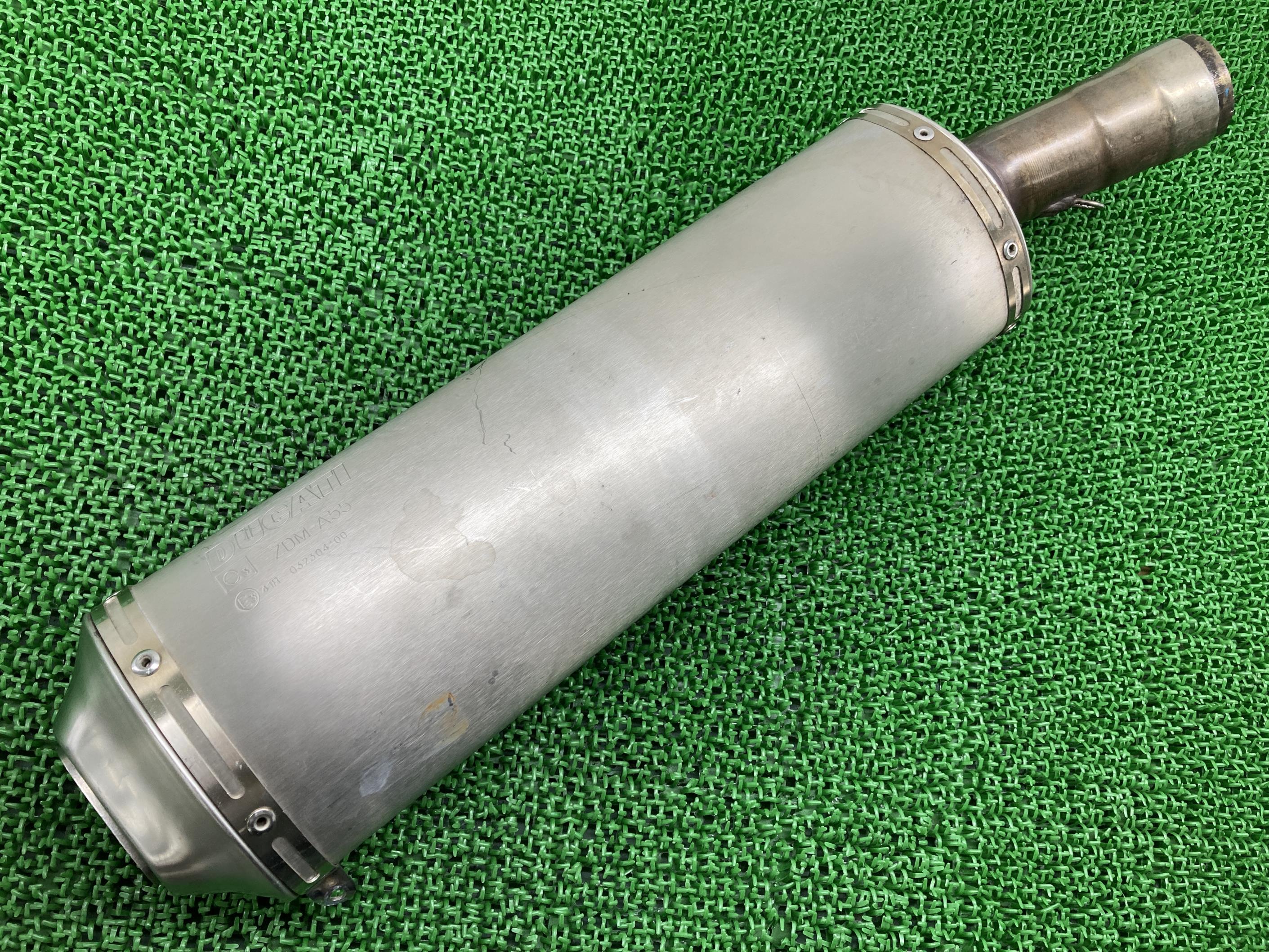 848 1098 1198 サイレンサーマフラー 右 ドゥカティ 純正 バイク 部品 コケキズ無し 品薄 希少品 車検 Genuine 【中古】 78