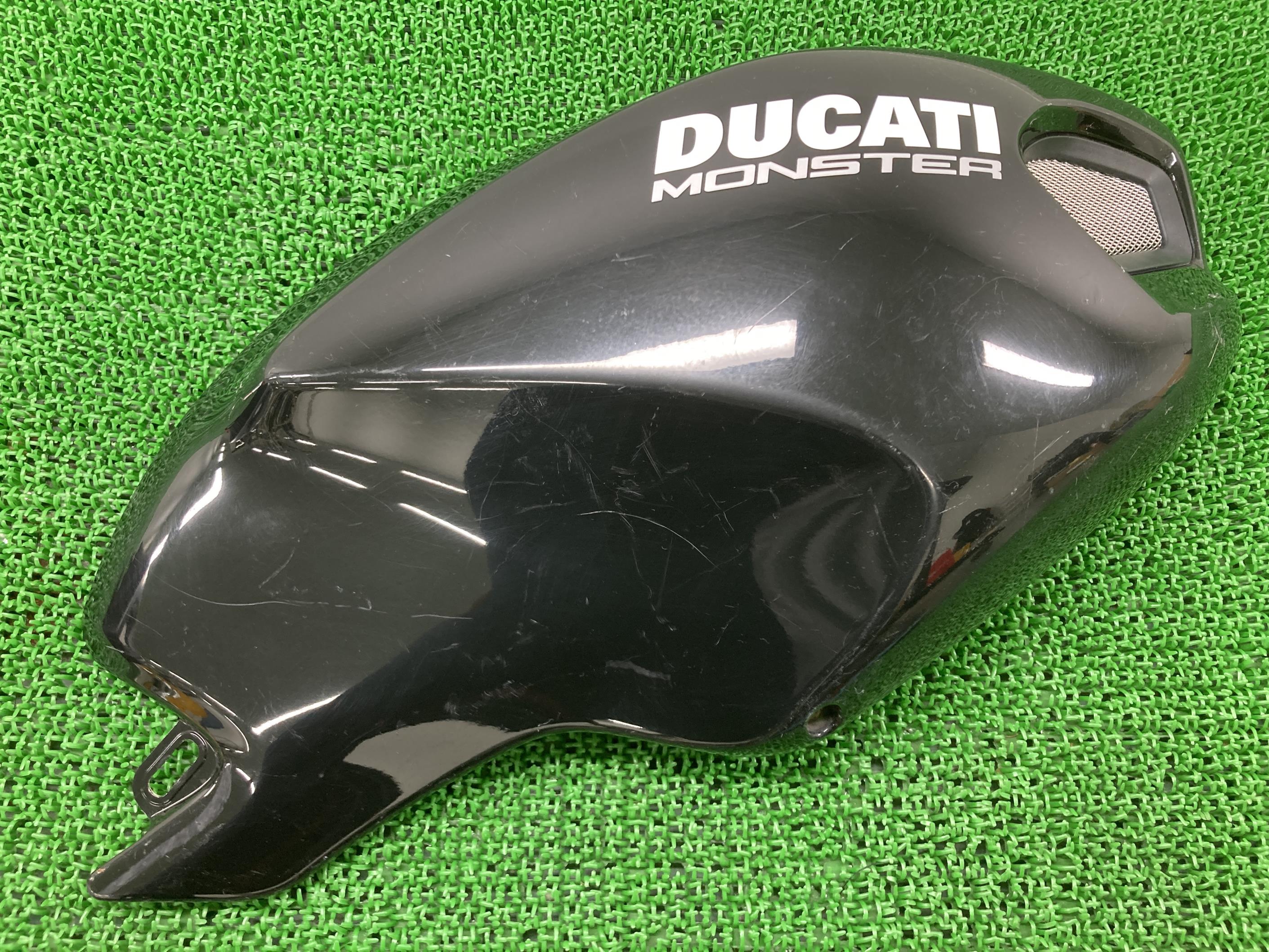 M696 タンクカバー 右 黒 ドゥカティ 純正 バイク 部品 モンスター M796 M1100 コケキズ無し 車検 Genuine 【中古】 67