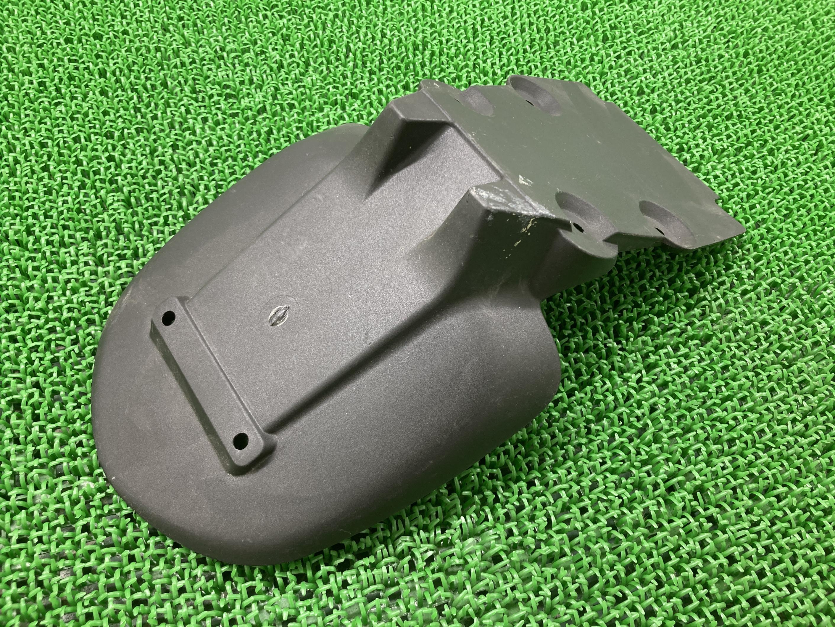 M900 リアフェンダー ドゥカティ 純正 バイク 部品 モンスター900 MONSTER900 割れ欠け無し 車検 Genuine 【中古】 87