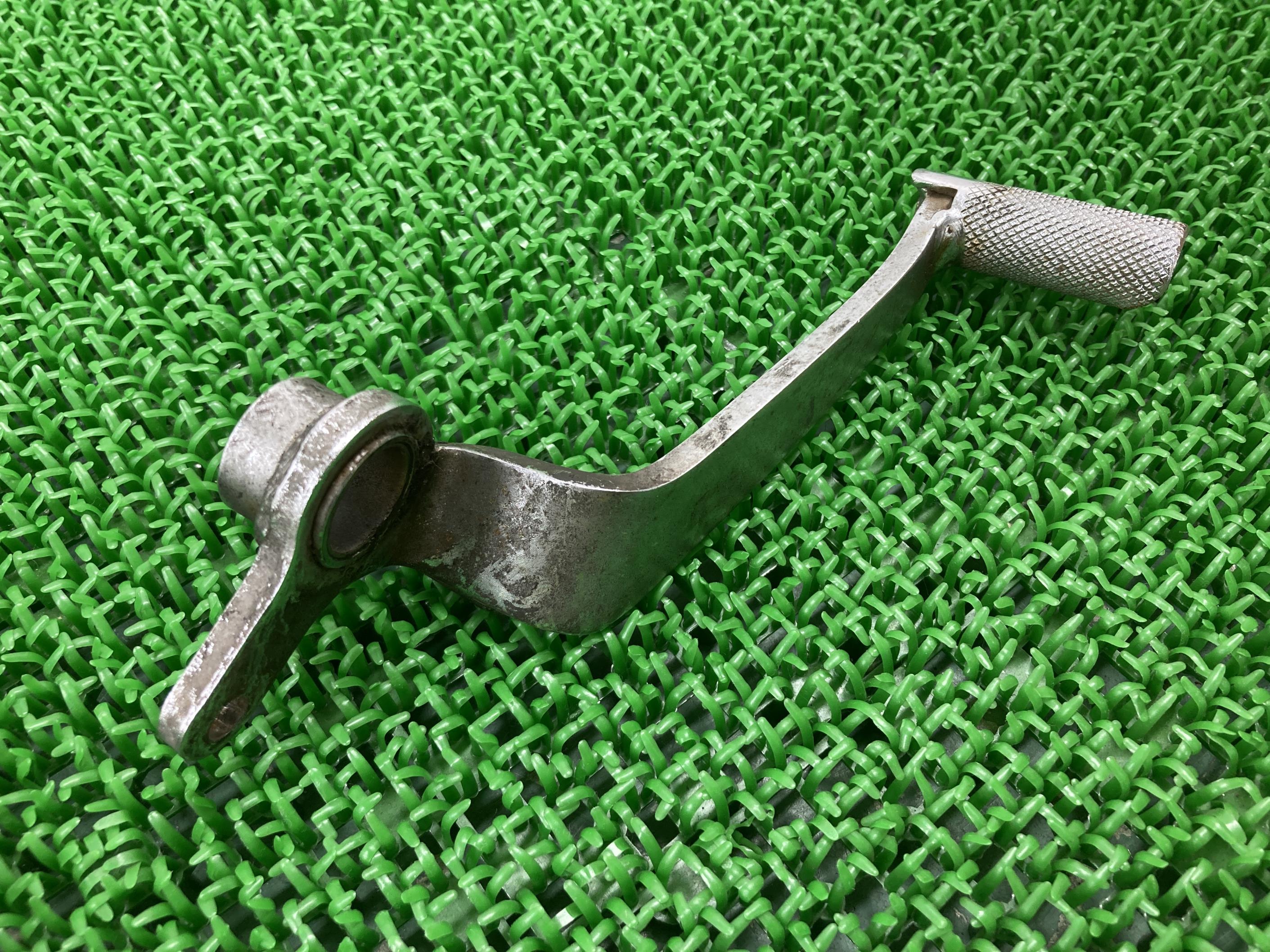 CB400SFブレーキペダルホンダ純正バイク部品NC39NC42曲がり無し品薄希少品車検Genuine【中古】 24