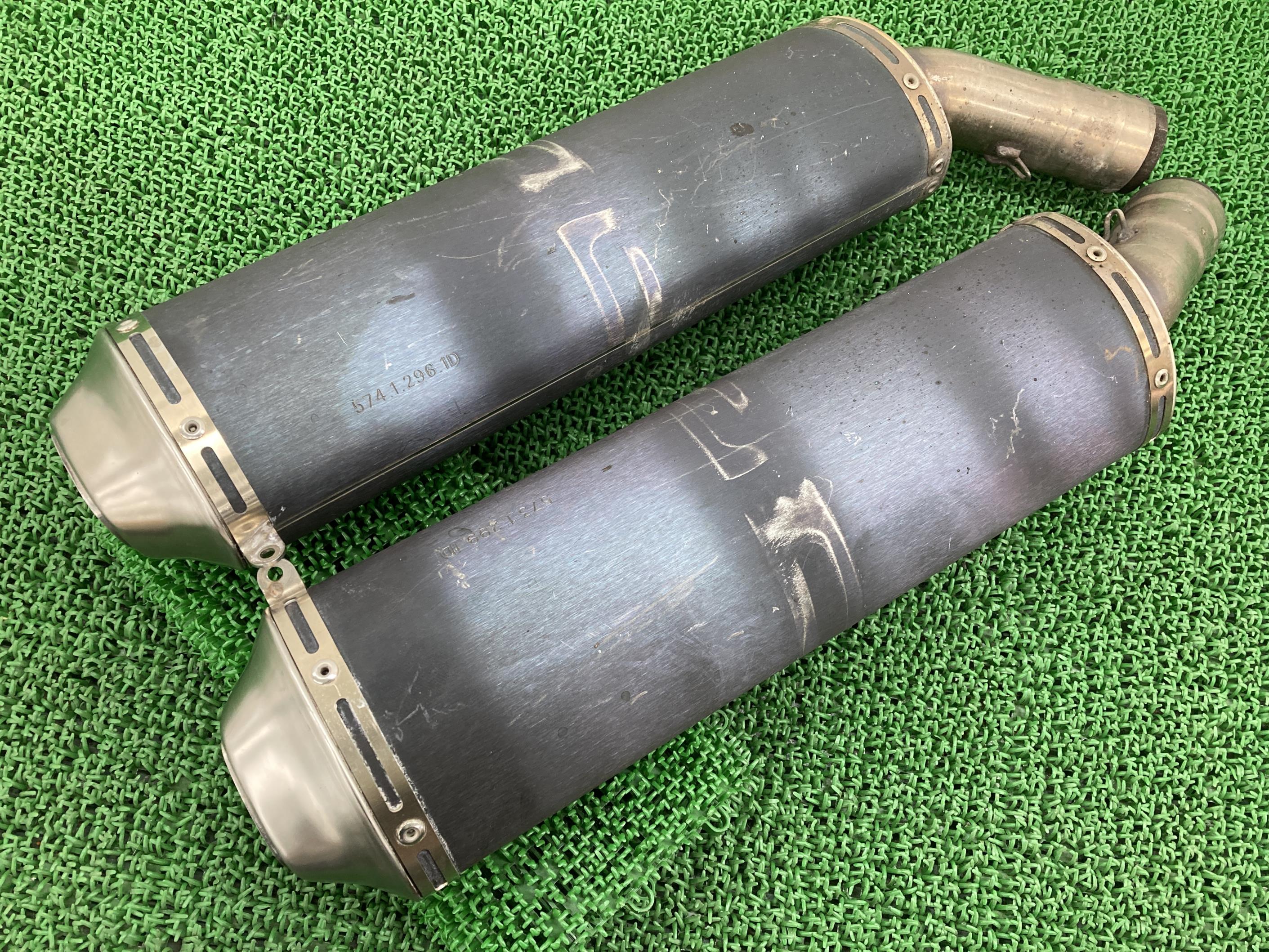 1098S サイレンサーマフラー 左右 ドゥカティ 純正 バイク 部品 573.1.299.1D 574.1.296.1D コケキズ無し 車検 Genuine 【中古】 9