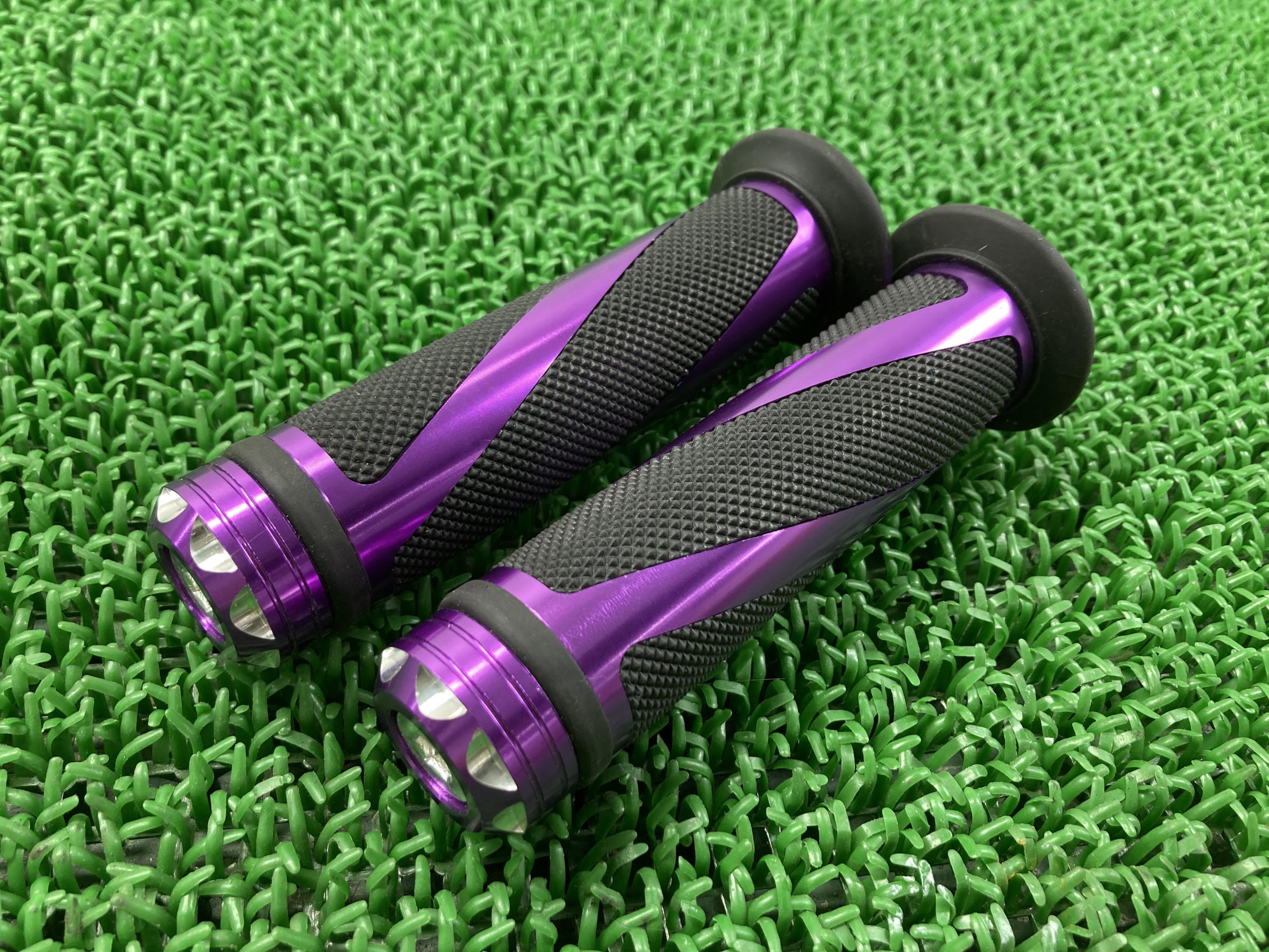 グロムハンドルグリップ左右社外バイク部品JC61アルミ紫パープル割れ欠け無しコンディション良好【中古】 53