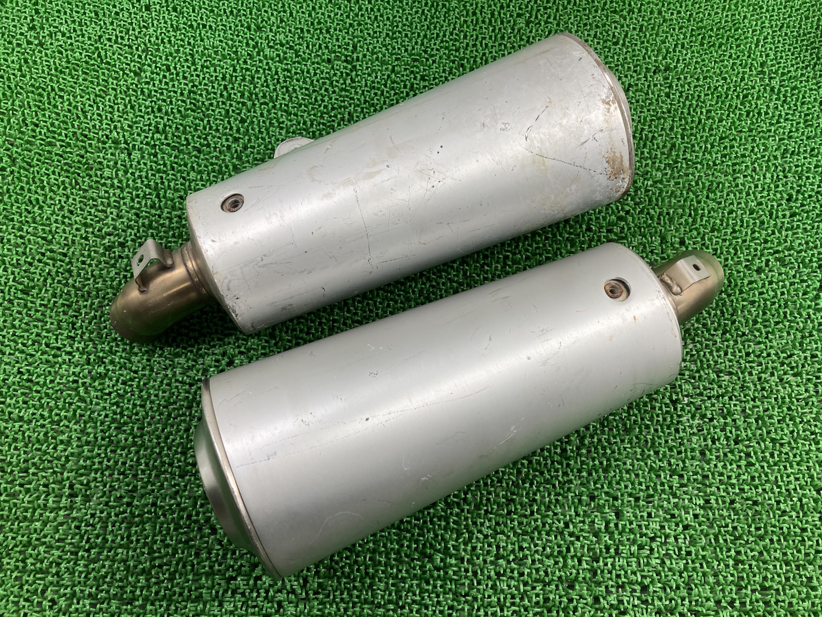 M696 サイレンサーマフラー ドゥカティ 純正 バイク 部品 モンスター コケキズ無し 品薄 希少品 車検 Genuine 【中古】 94