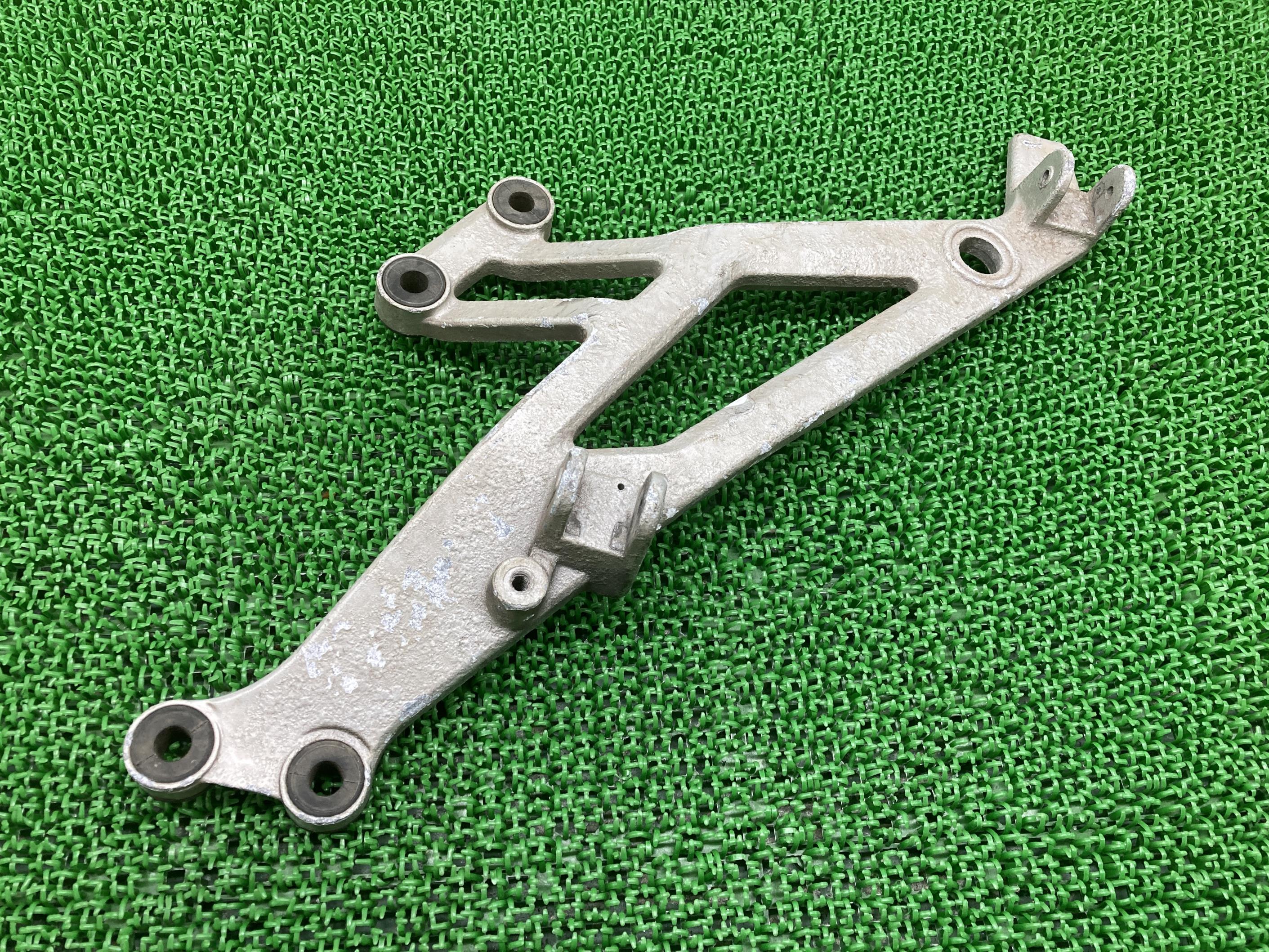 M400 ステッププレート 左 ドゥカティ 純正 バイク 部品 モンスター 曲がり無し M600 M750 車検 Genuine 【中古】 60