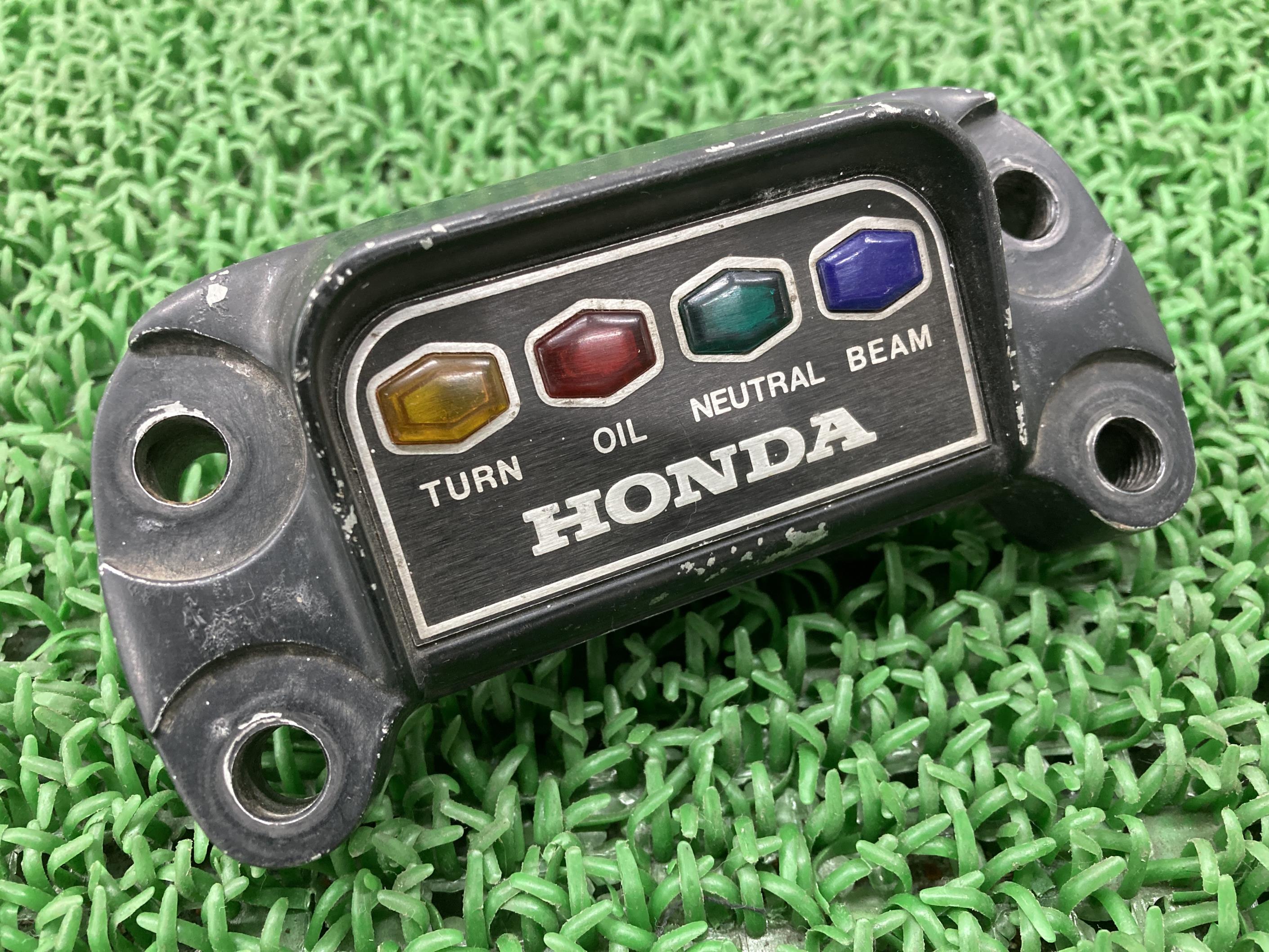 CB350FOURインジケーターカバーホンダ純正バイク部品CB350FバケヨンドリームCB350Fハンドルクランプハンドルポスト割れ欠け無し車検Genuine【...