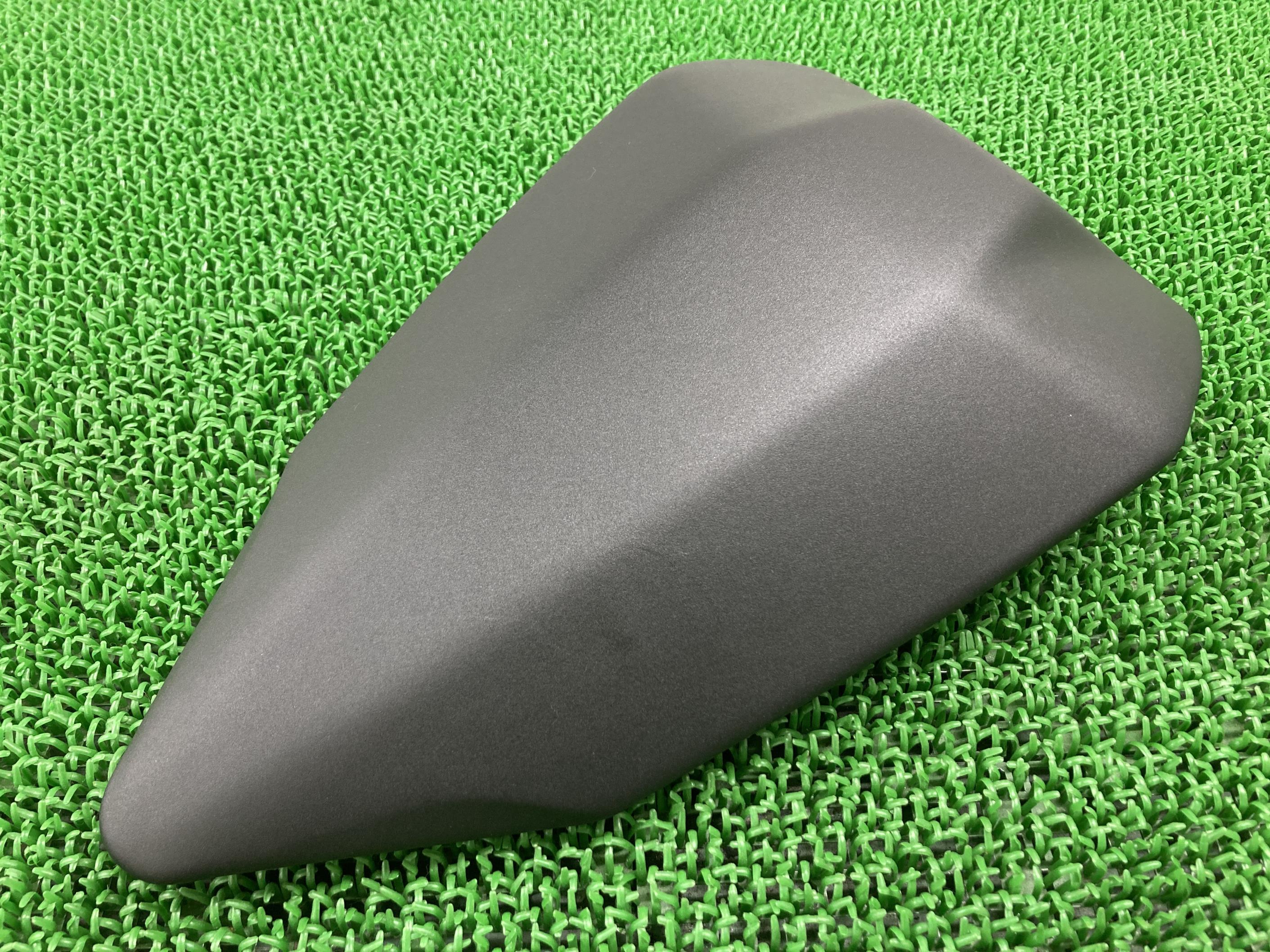 1199パニガーレ タンデムシート ZDMH802JACB009*** ドゥカティ 純正 バイク 部品 Panigale コンディション良好 破れ無し リアシート 車検 Genuine 【中古】 46