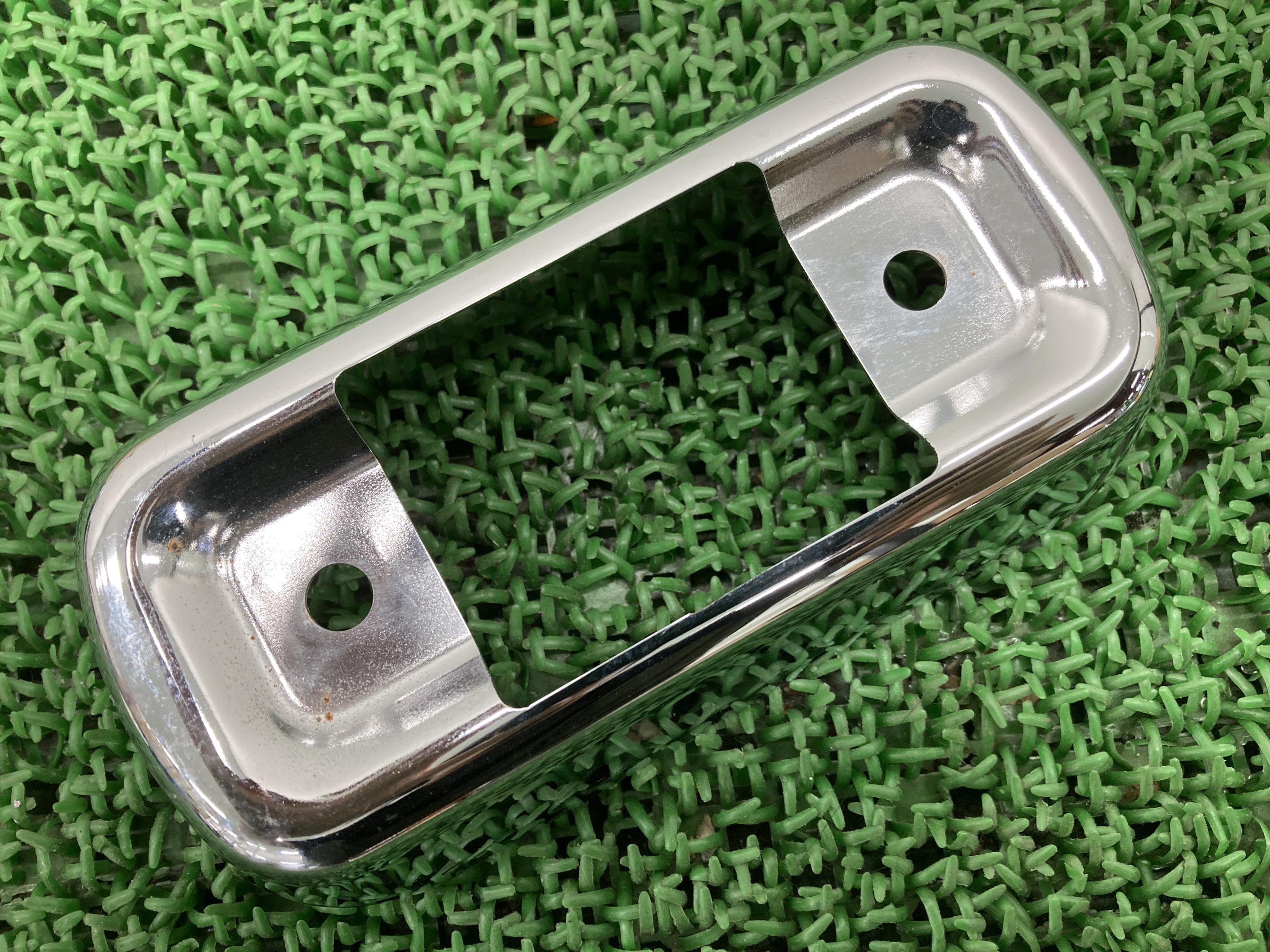 ツーリングマフラーブラケットカバー片側ハーレー純正バイク部品97-13年オプションコンディション良好曲がり無し品薄車検Genuine【中古】 69