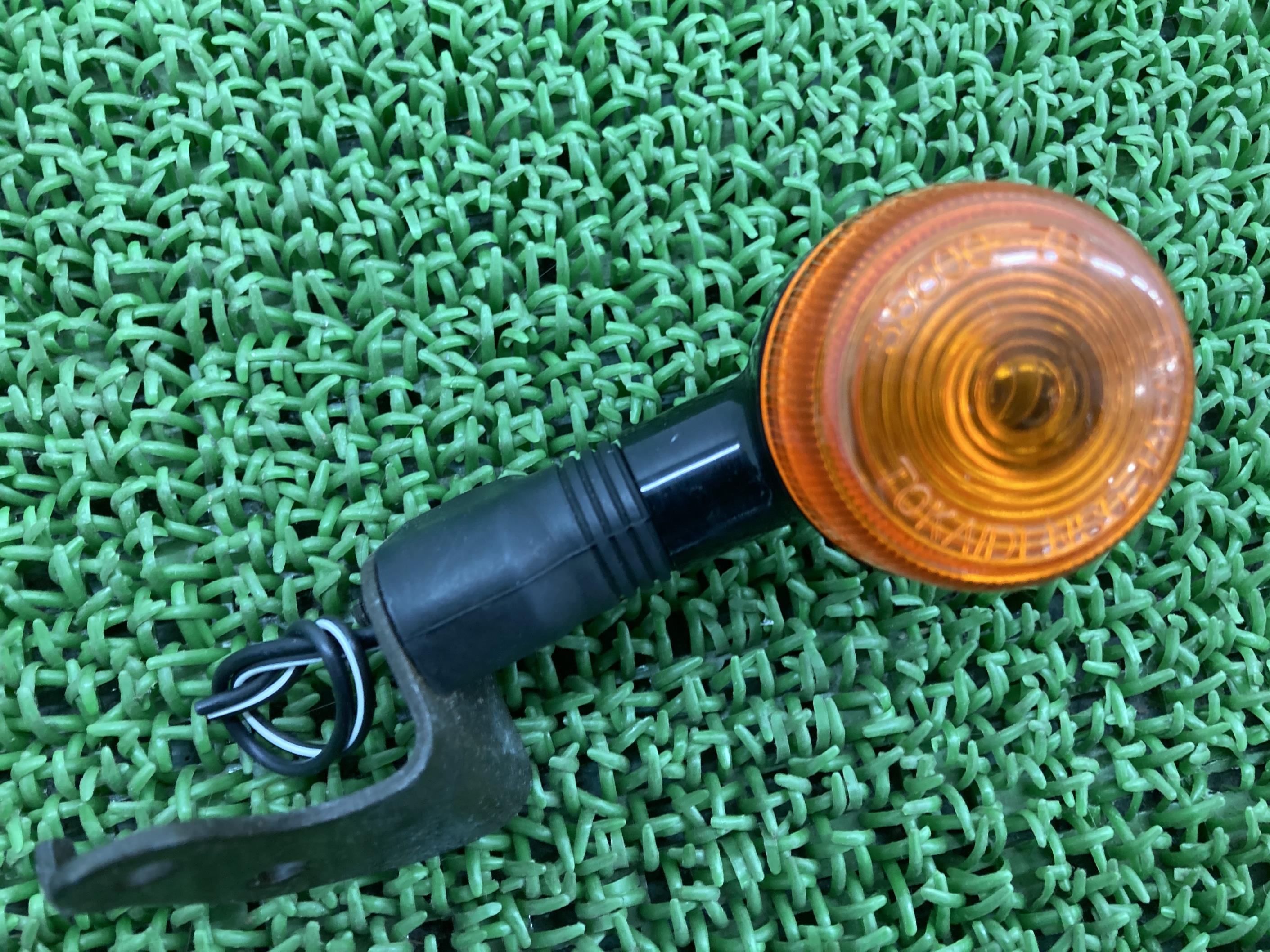 グラストラッカー フロントウインカー 左 スズキ 純正 バイク 部品 NJ47A GrassTracker 修復素材に 割れ欠け無し 品薄 車検 Genuine...