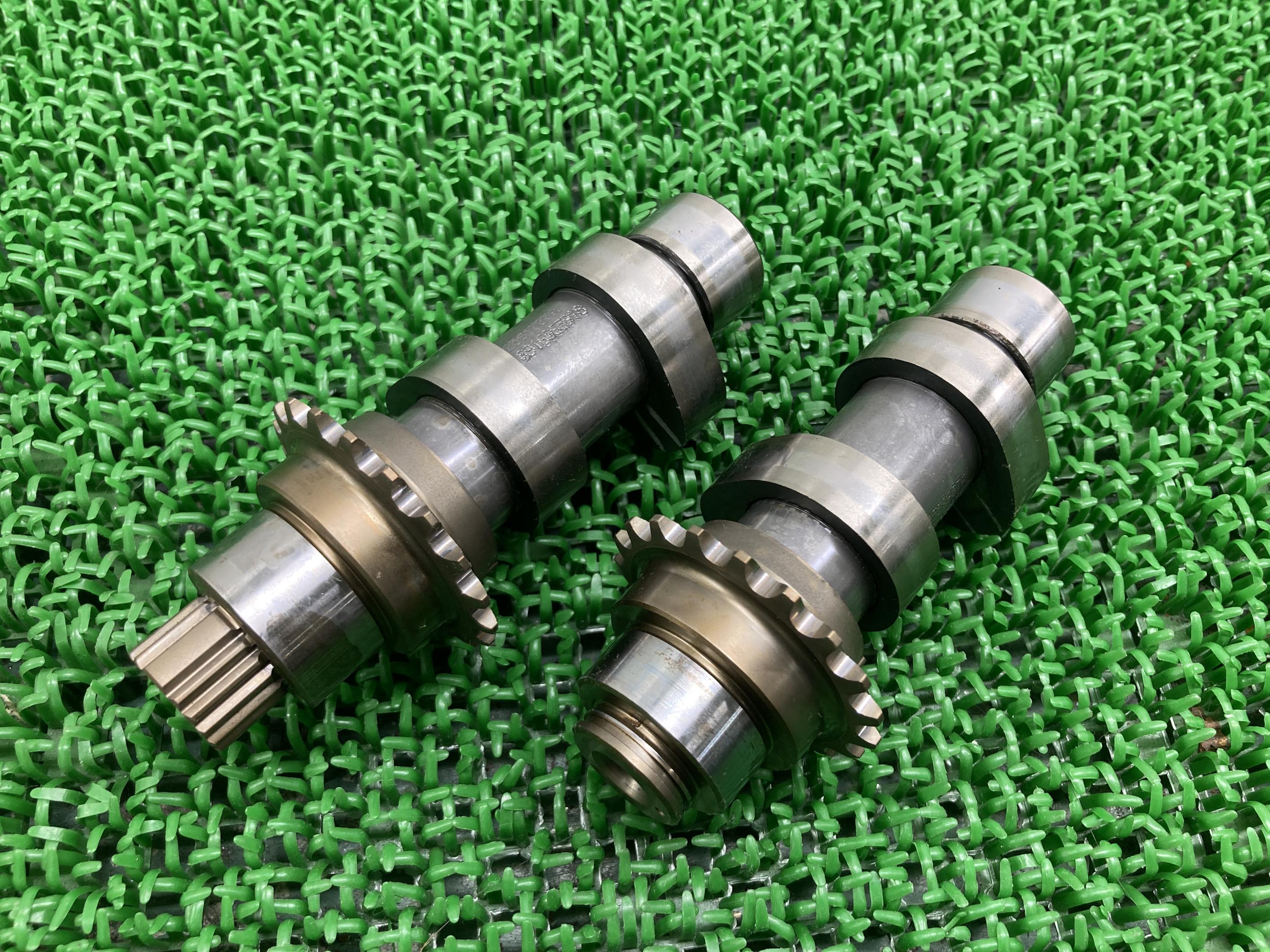 ツーリング カムシャフト ハーレー 純正 バイク 部品 2556907A 2561707A TC96 コンディション良好 曲がり無し 車検 Genuine 【中古】 86