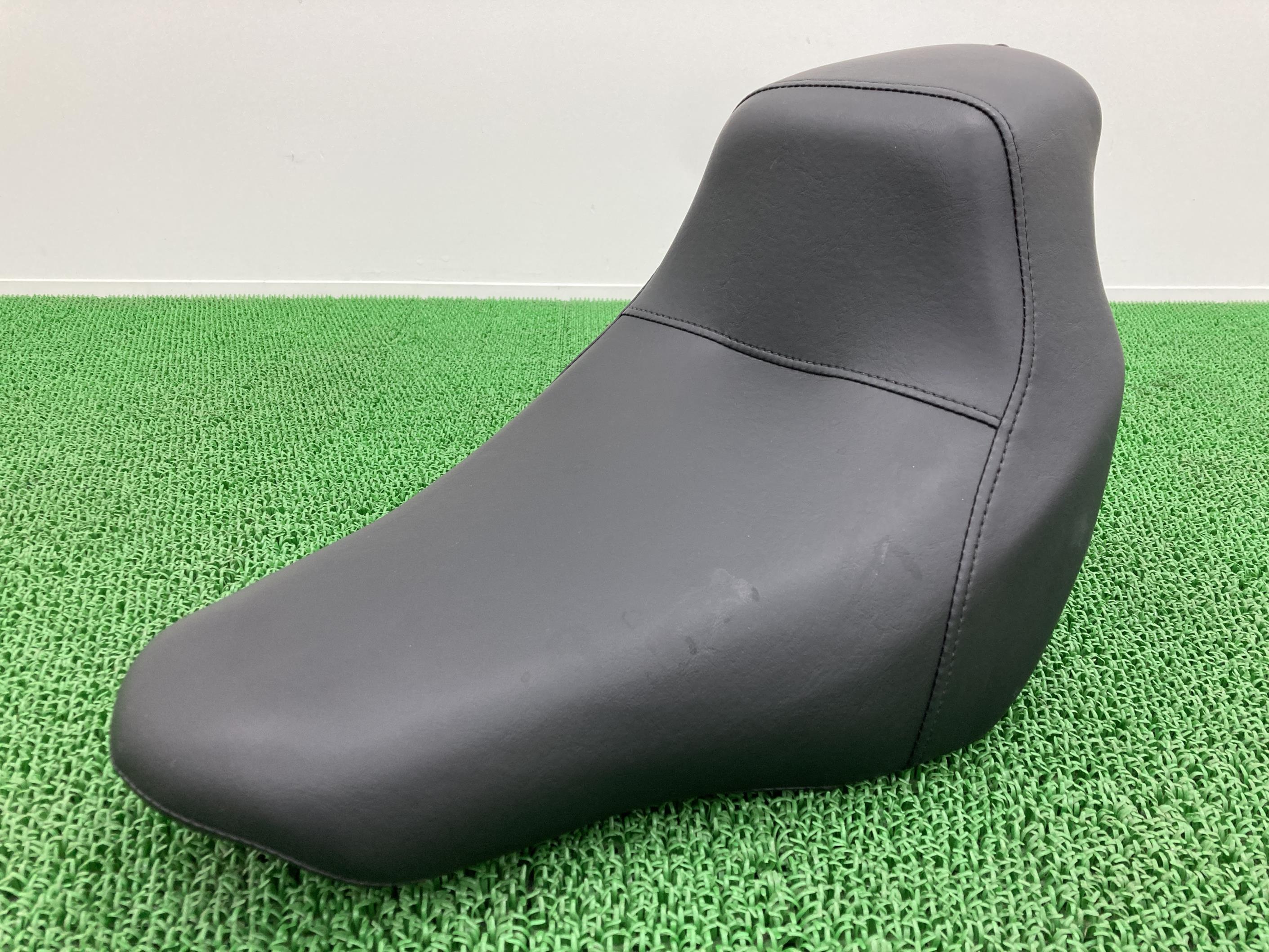 FXLRS1870 シート ハーレー 純正 バイク 部品 ソフテイル ローライダーS 20年外し ノーマルソロシート 車検 Genuine 【中古】 71