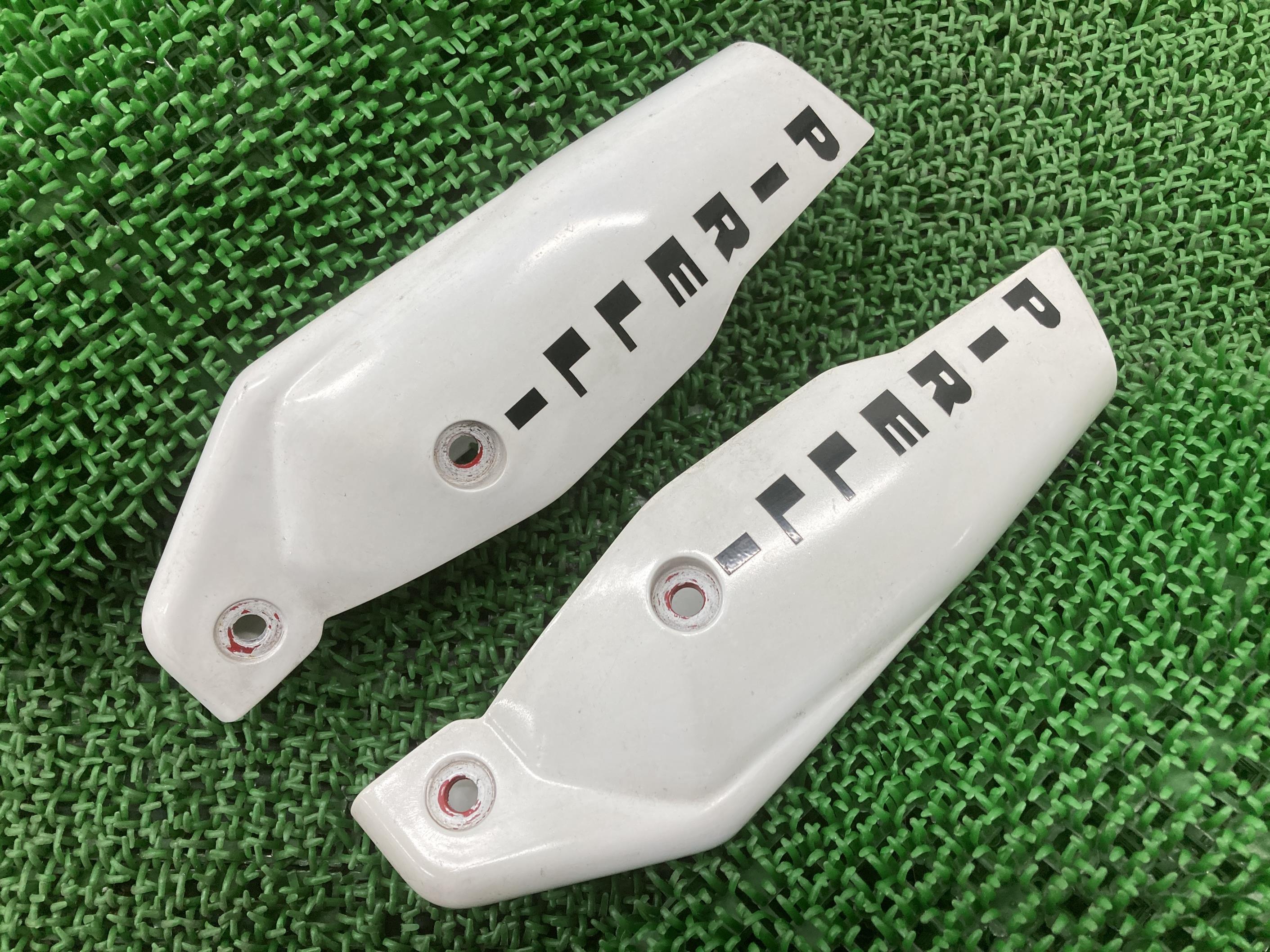 ハイパーモタード1100 フロントフォークカバー 左右 ドゥカティ 純正 バイク 部品 46012731A 46012741A Hypermotard ペイント素材に コケキズ無し 車検 Genuine 【中古】