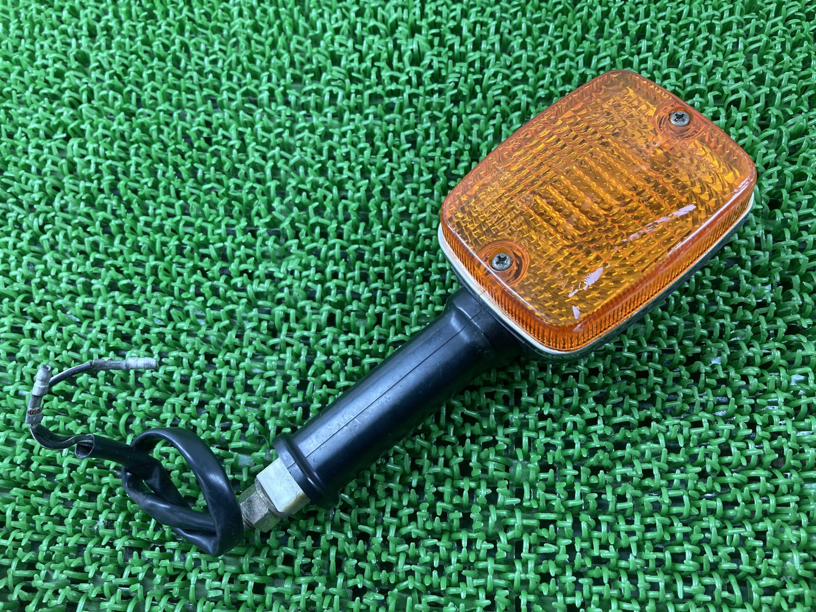 GSX400Eカタナ ウインカー 片側 GK53CD104*** スズキ 純正 バイク 部品 1985年式外し GK53C ゴキ 当時物 希少品 車検 Genu...