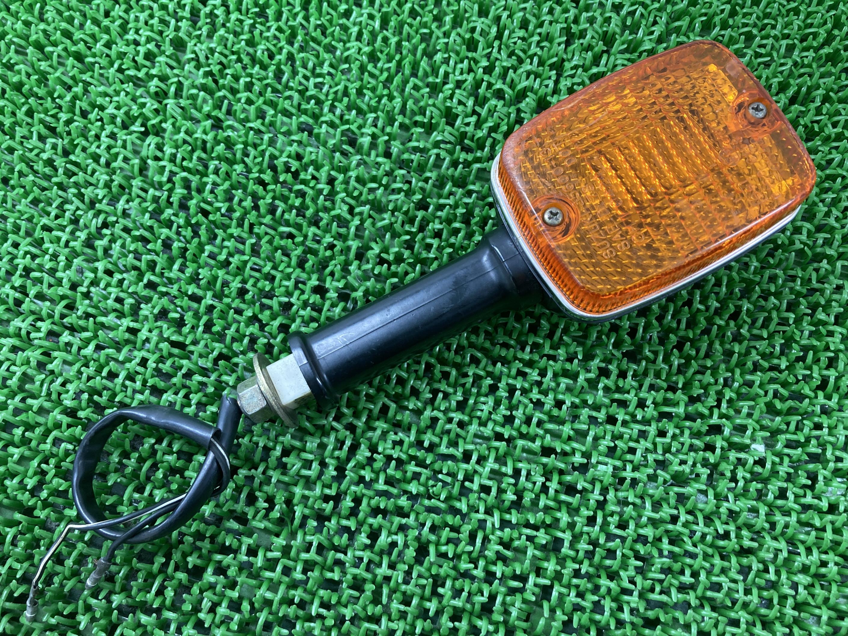 GSX400Eカタナ ウインカー 片側 GK53CD104*** スズキ 純正 バイク 部品 1985年式外し GK53C ゴキ 当時物 品薄 車検 Genui...