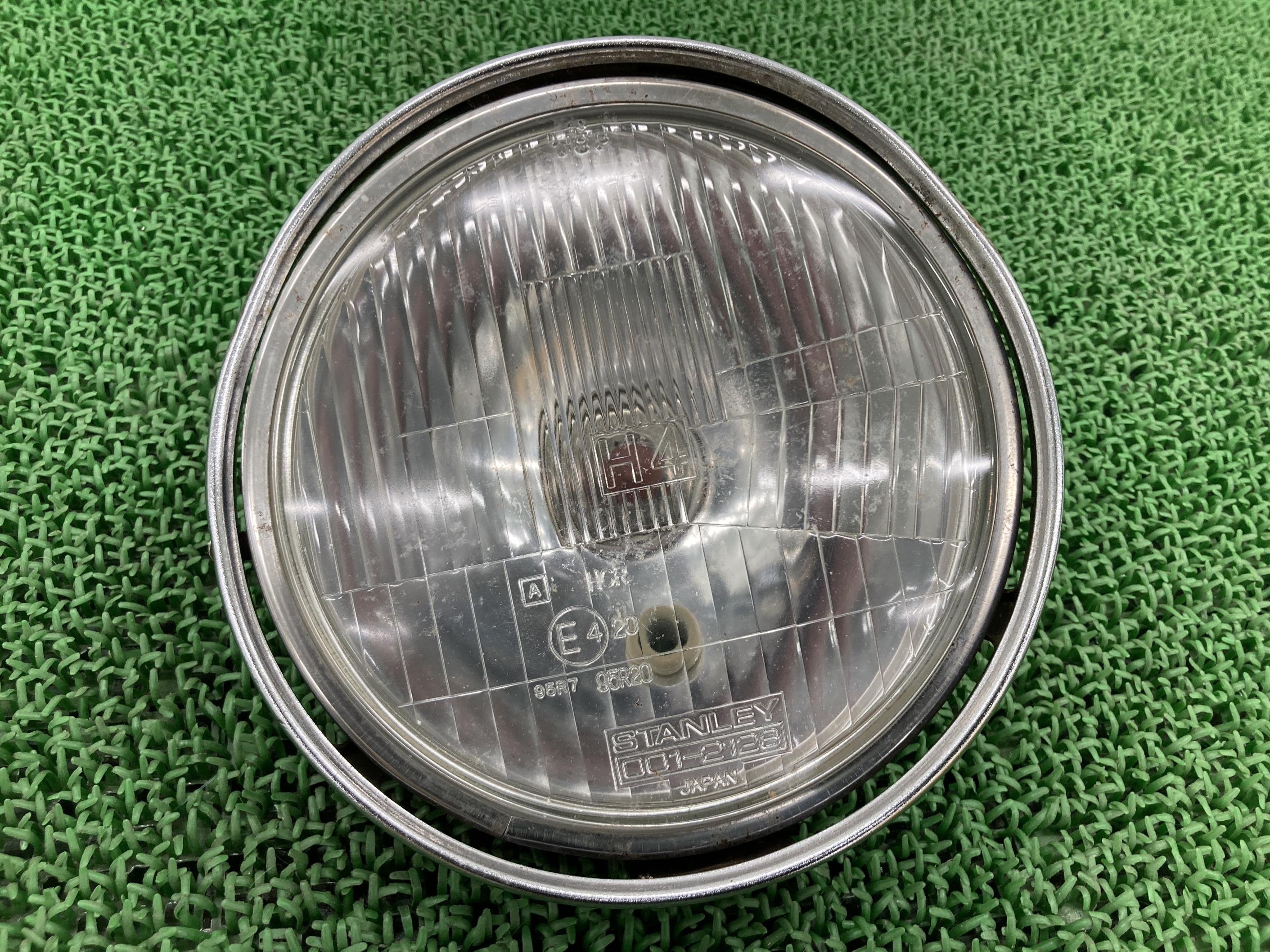 GSX400E ヘッドライト GK53CD104*** スズキ 純正 バイク 部品 1985年式外し GK53CD 修復素材に 割れ欠け無し 品薄 車検 Genuine 【中古】 16