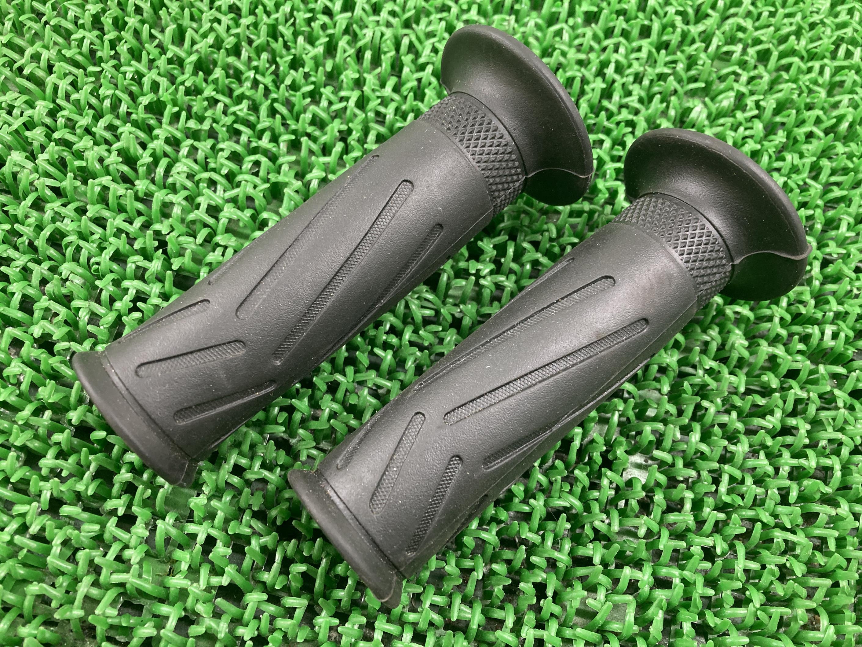 V-MAX1700ハンドルグリップ左右ヤマハ純正バイク部品RP22J破れ無し品薄希少品車検Genuine【中古】 12