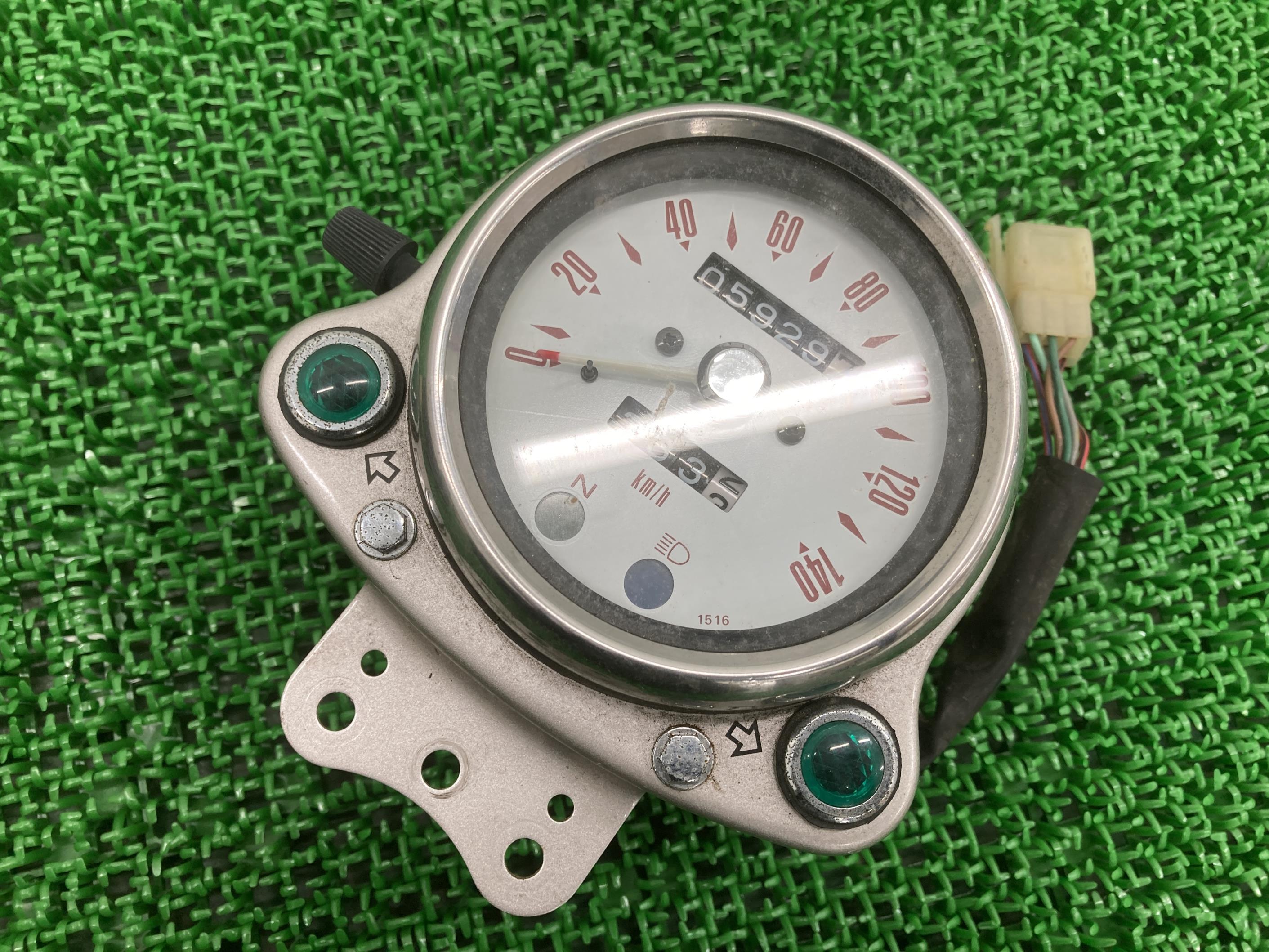 エストレヤ スピードメーター カワサキ 純正 バイク 部品 BJ250A エストレア ESTRELLA 割れ欠け無し 品薄 車検 Genuine 【中古】 38