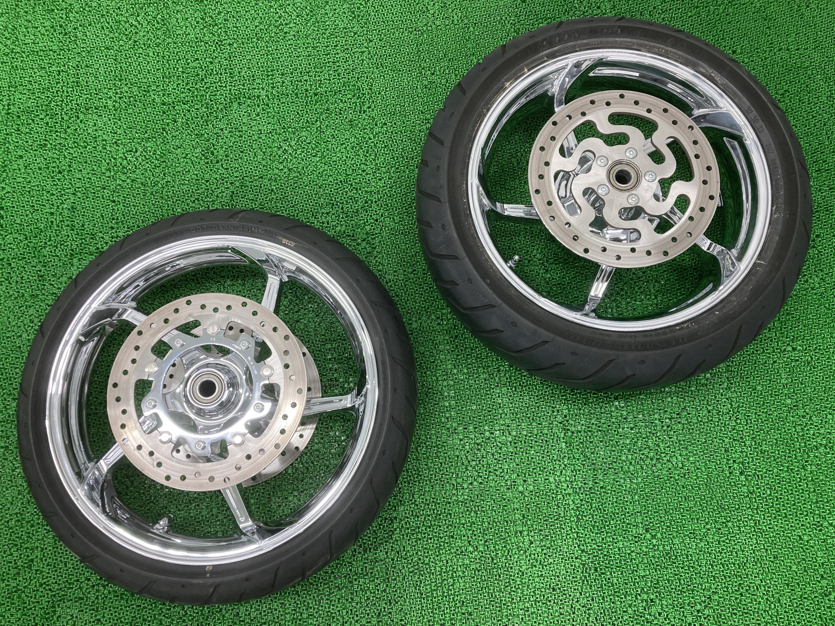 FLHXSE1800ホイール前後ハーレー純正バイク部品CVOストリートグライド19X3.5018X5.00セットアグレッサー車検Genuine【中古】