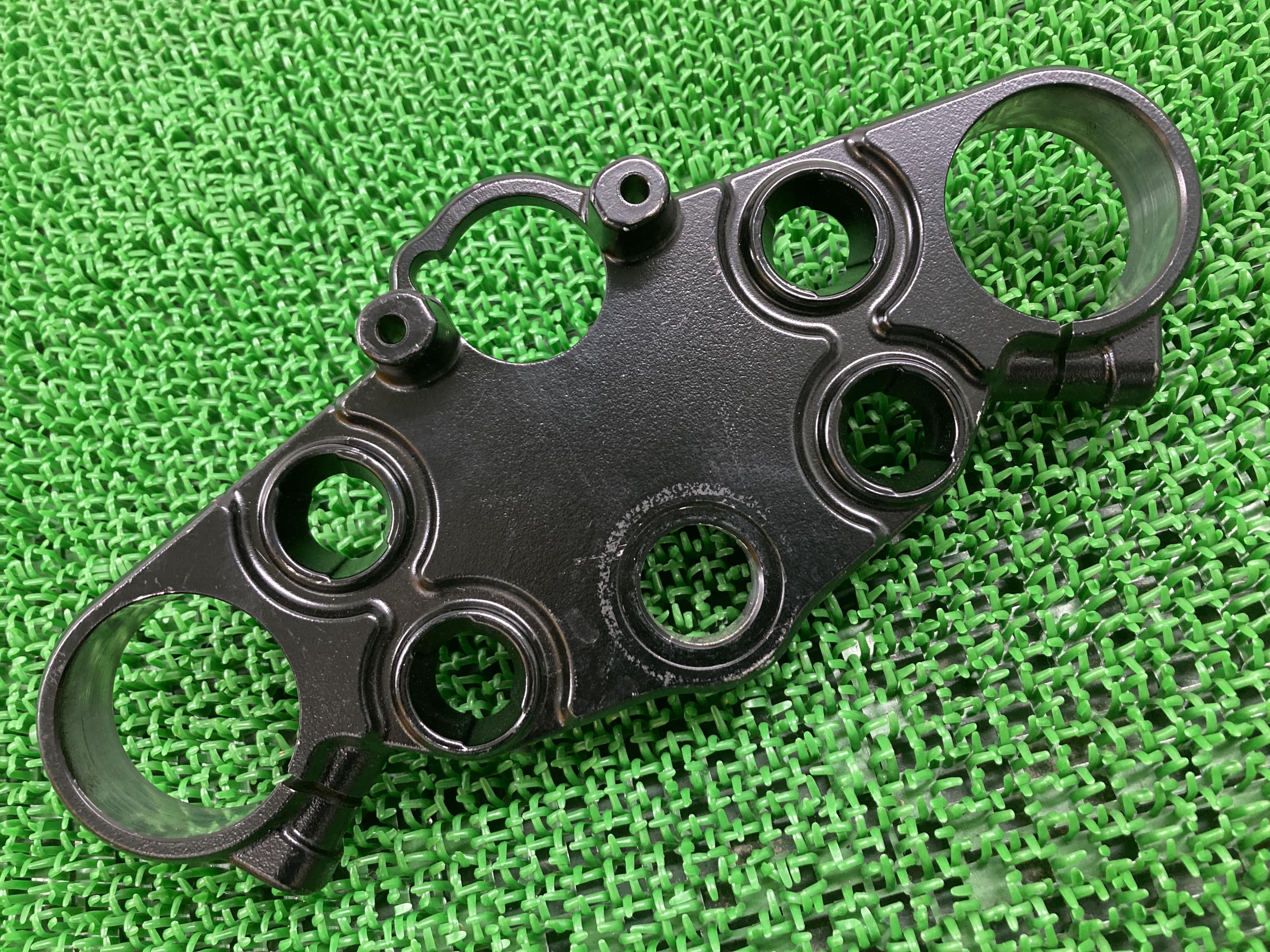 GSX1300Rハヤブサ トップブリッジ スズキ 純正 バイク 部品 GX72A 隼 曲がり無し 品薄 希少品 車検 Genuine 【中古】 84