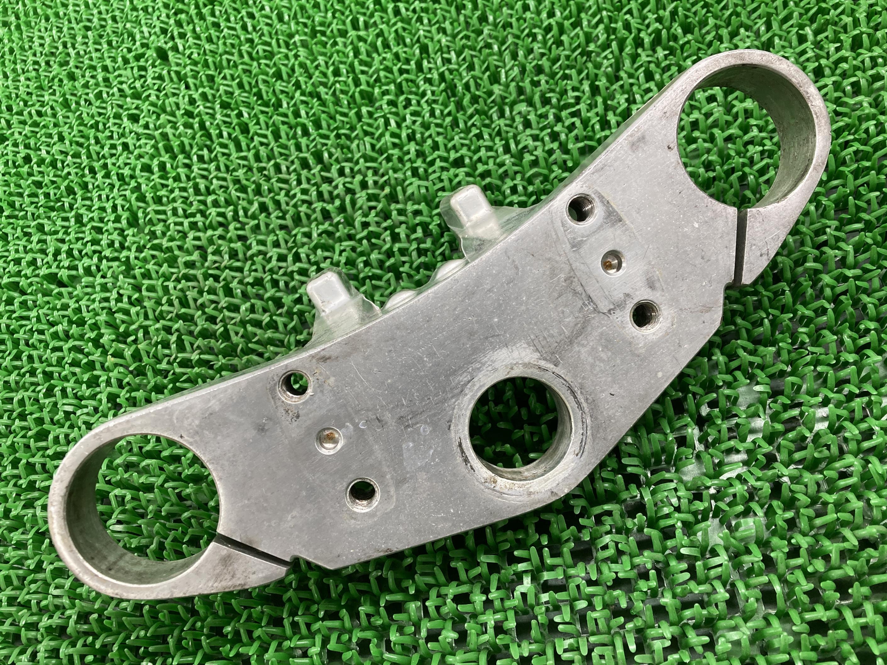 バリオス トップブリッジ カワサキ 純正 バイク 部品 ZR250A 39φ 前期 曲がり無し 品薄 車検 Genuine 【中古】 31