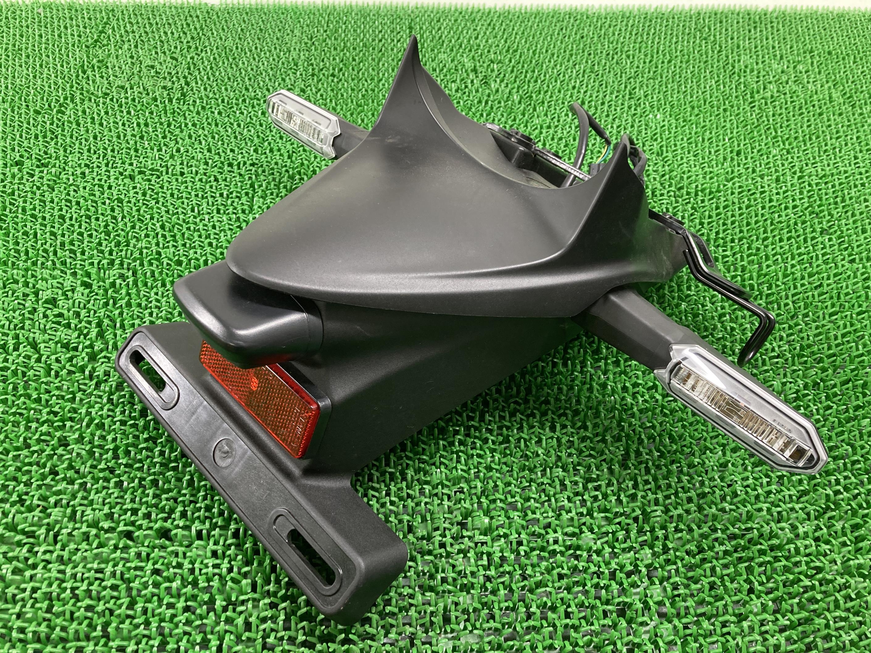 Z900RS リアフェンダー カワサキ 純正 バイク 部品 ZR900C ウインカー 荷掛けフック コンディション良..