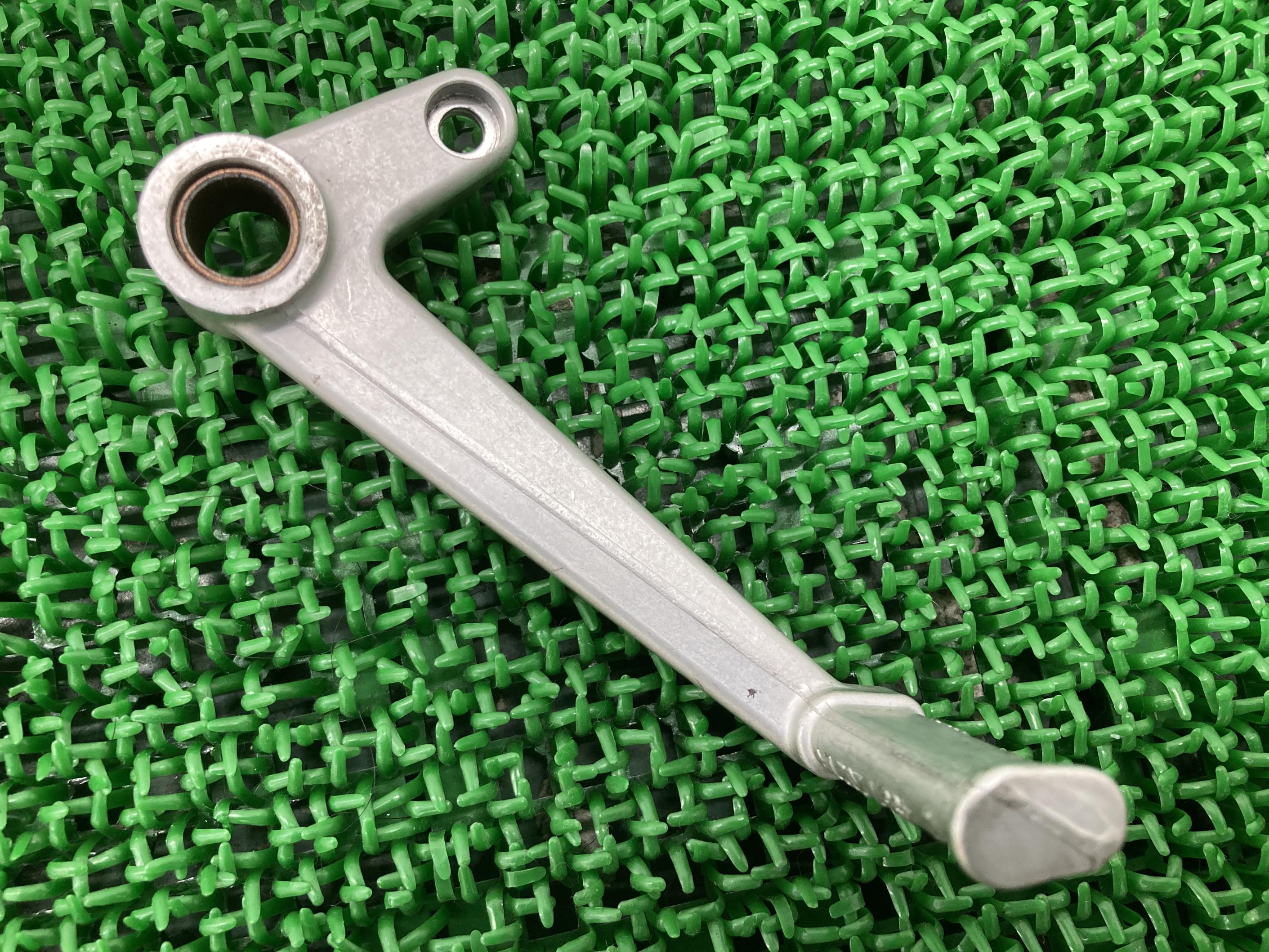 モンスター1100S シフトペダル ドゥカティ 純正 バイク 部品 チェンジペダル 曲がり無し 品薄 希少品 車検 Genuine 【中古】 40