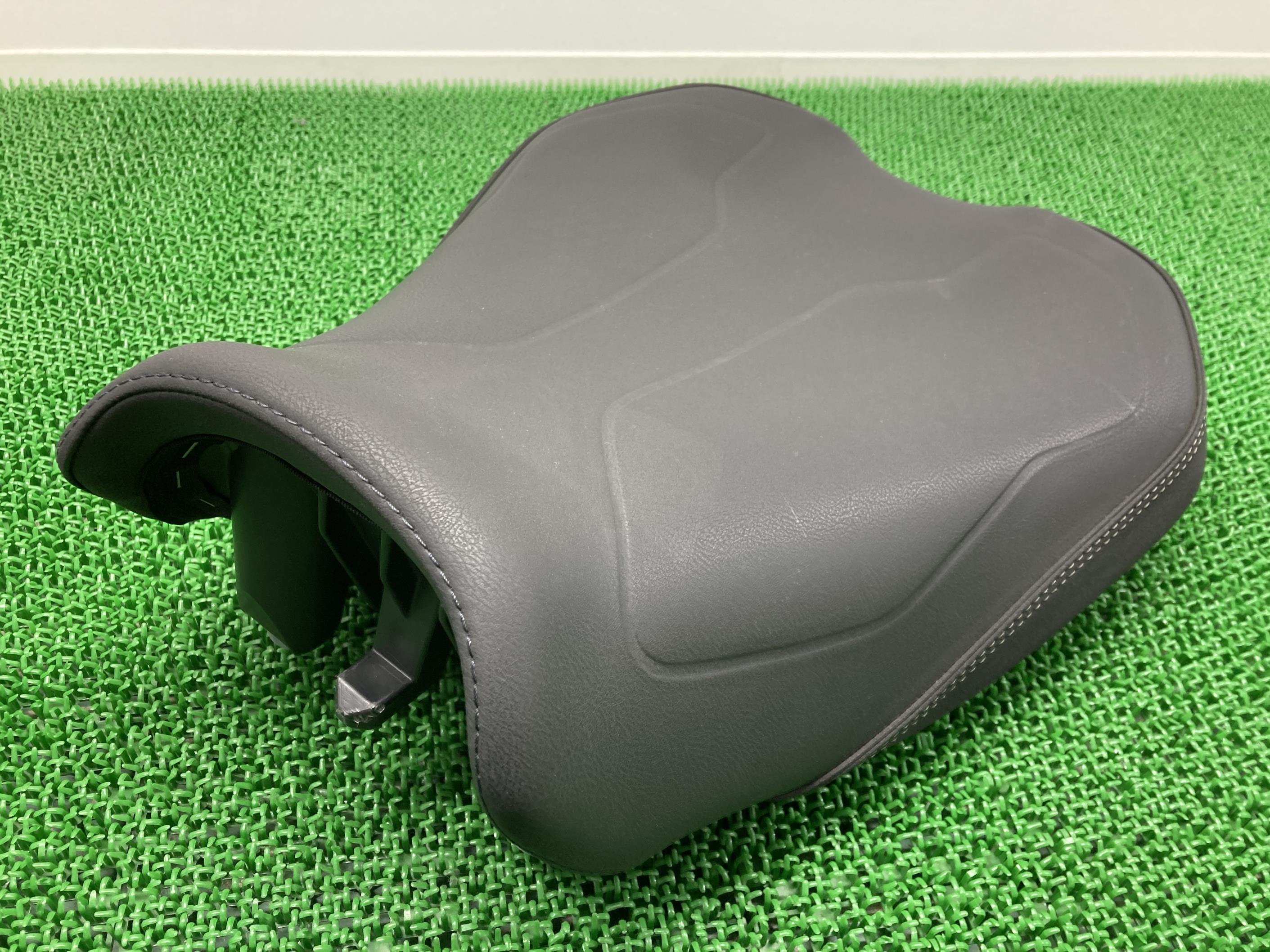 トレーサー900GT フロントシート B5C-F4732 ヤマハ 純正 バイク 部品 RN51J ワイズギア オプション コンフォートシート TRACER 車検 Genuine 【中古】 Pv