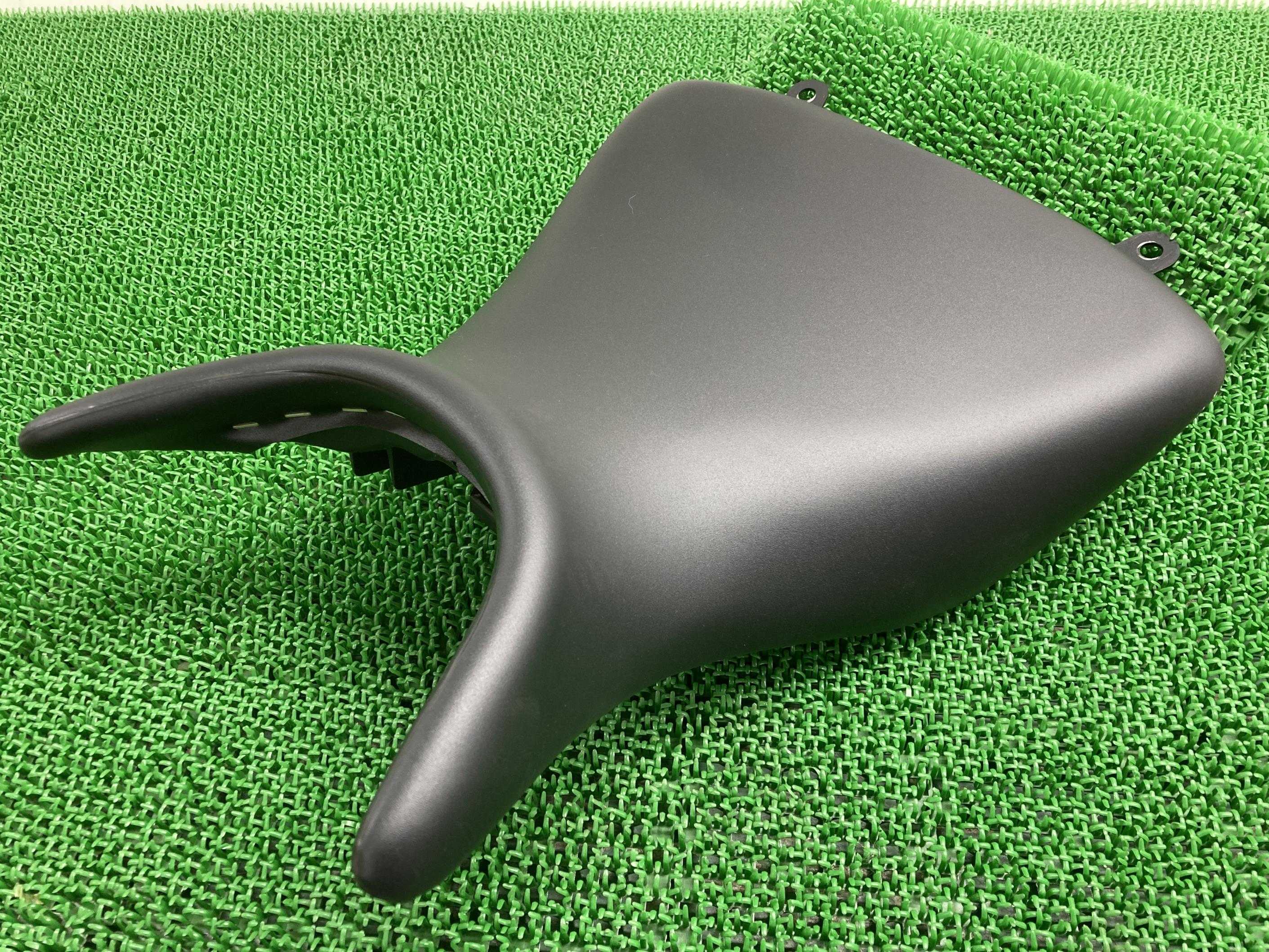 YZF-R25 フロントシート 1WD ヤマハ 純正 バイク 部品 RG10J メインシート 修復素材に 品薄 希少品 車検 Genuine 【中古】 Xv