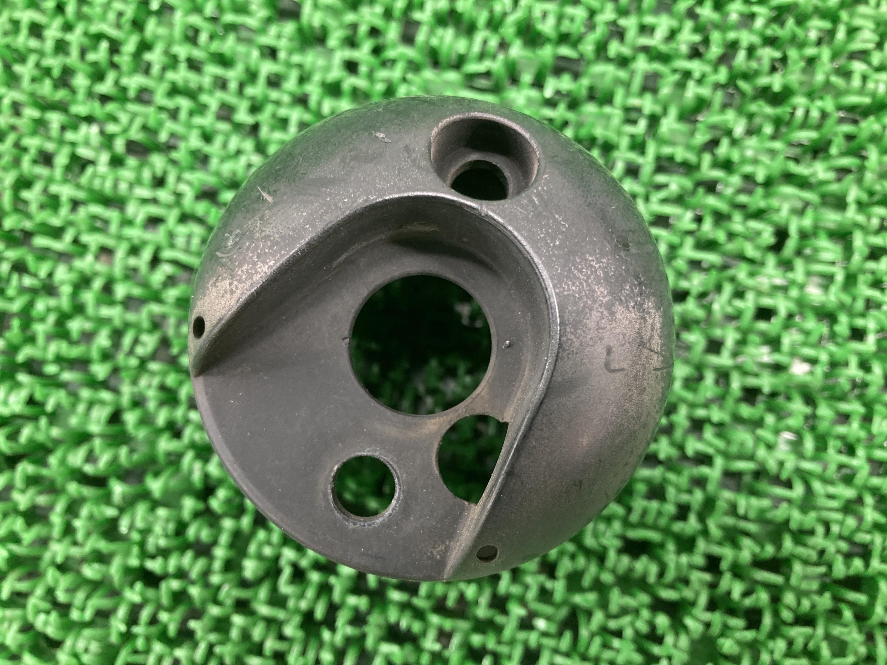 グラストラッカースピードメーターケーススズキ純正バイク部品NJ47ANJ4BAビッグボーイメーターカバー割れ欠け無し品薄車検Genuine【中古】 50