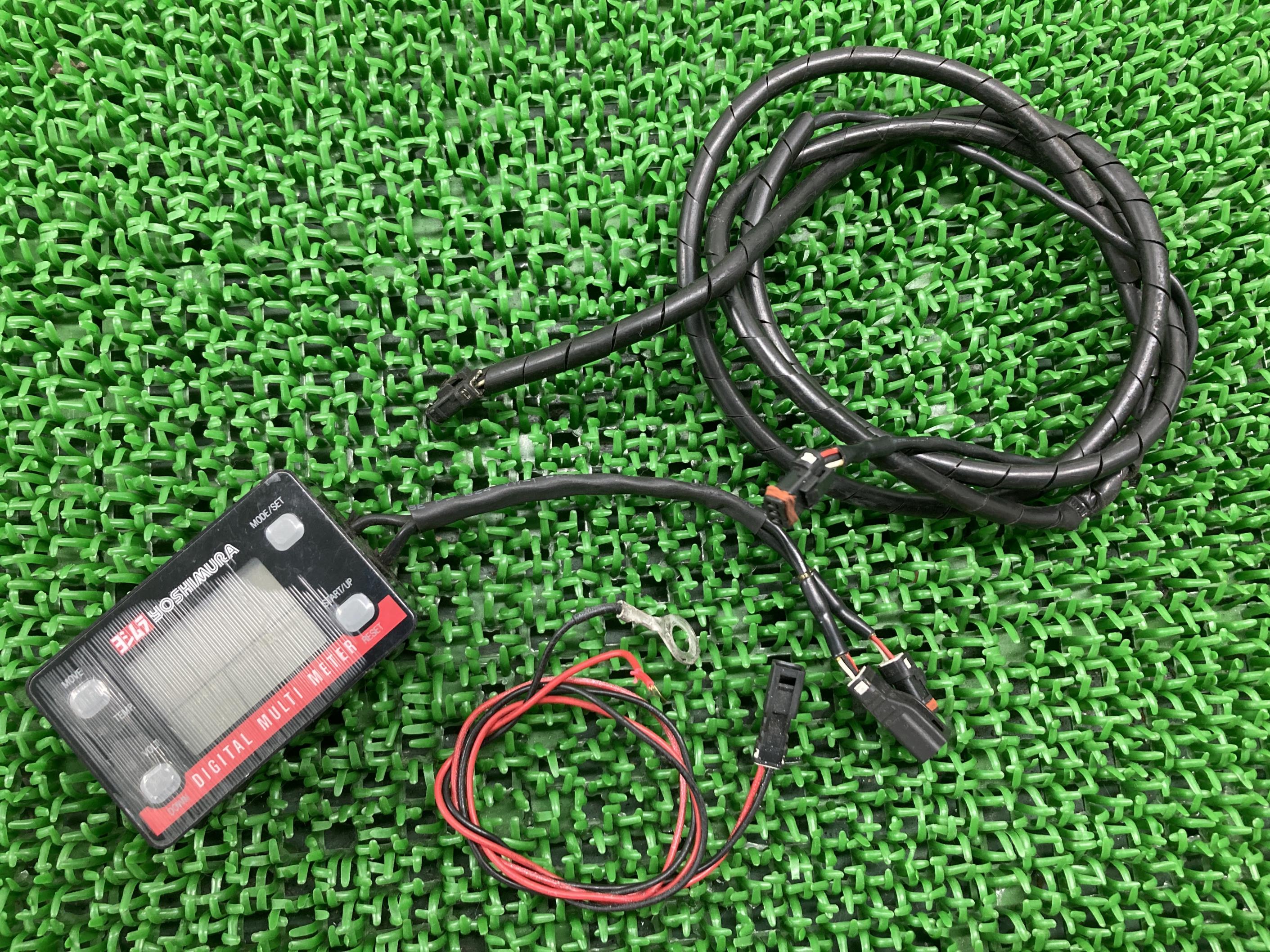 ヨシムラ製ZX-6RデジタルマルチメーターZX636C-031***社外バイク部品2006年式外しZX636C時計水温計油圧計電圧計【中古】 2